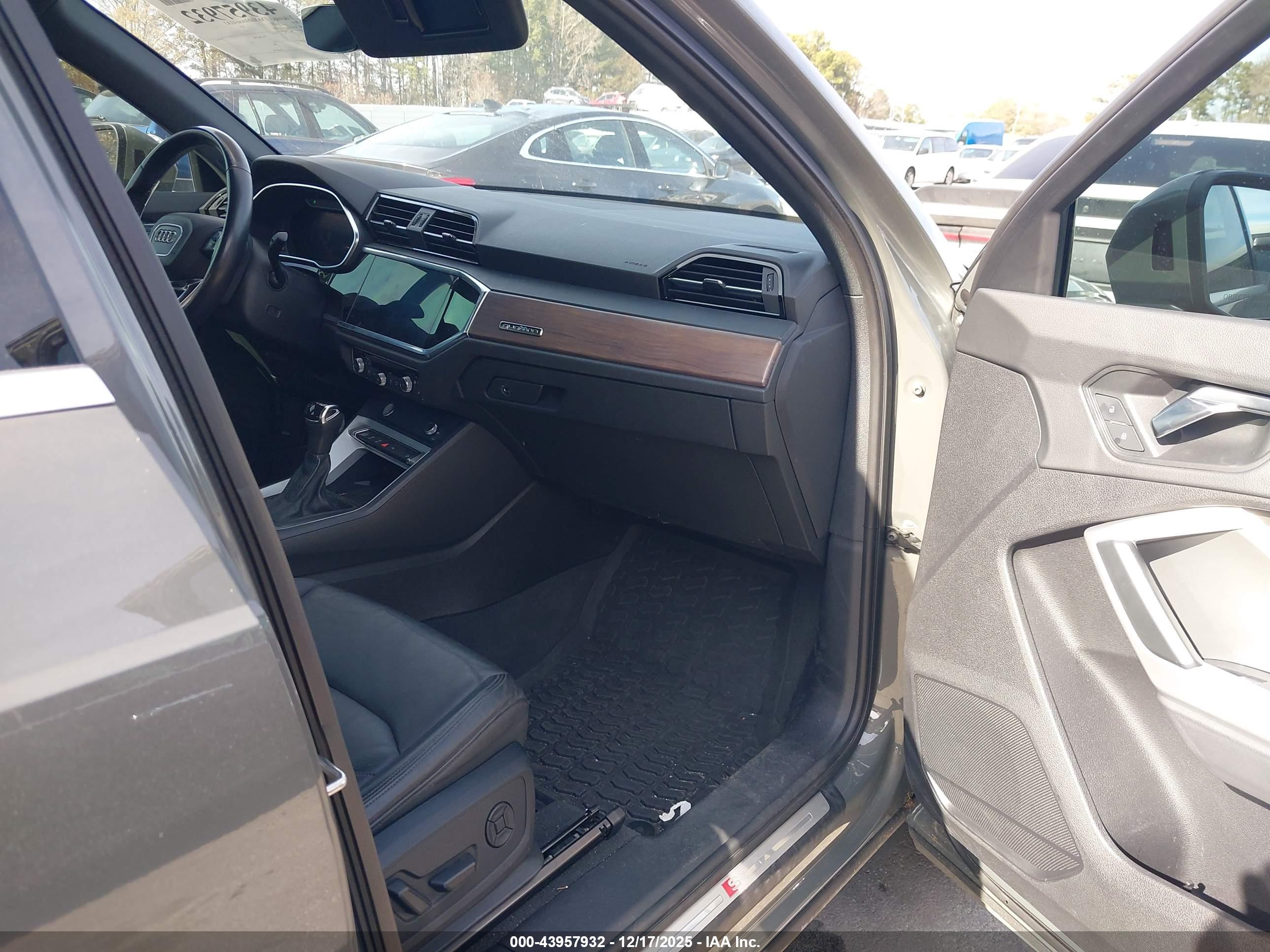 AUDI Q3 image 5