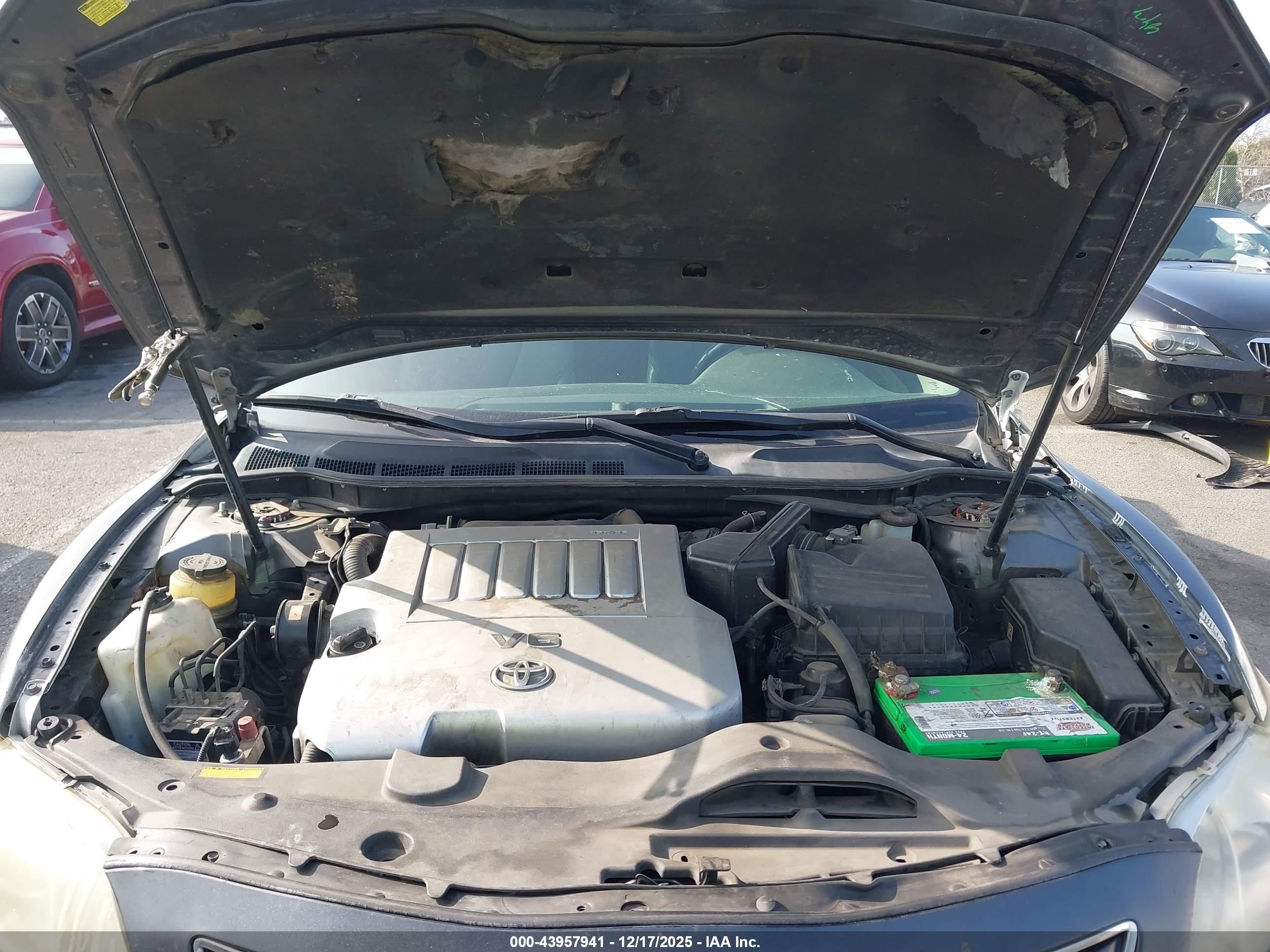 TOYOTA CAMRY image 10