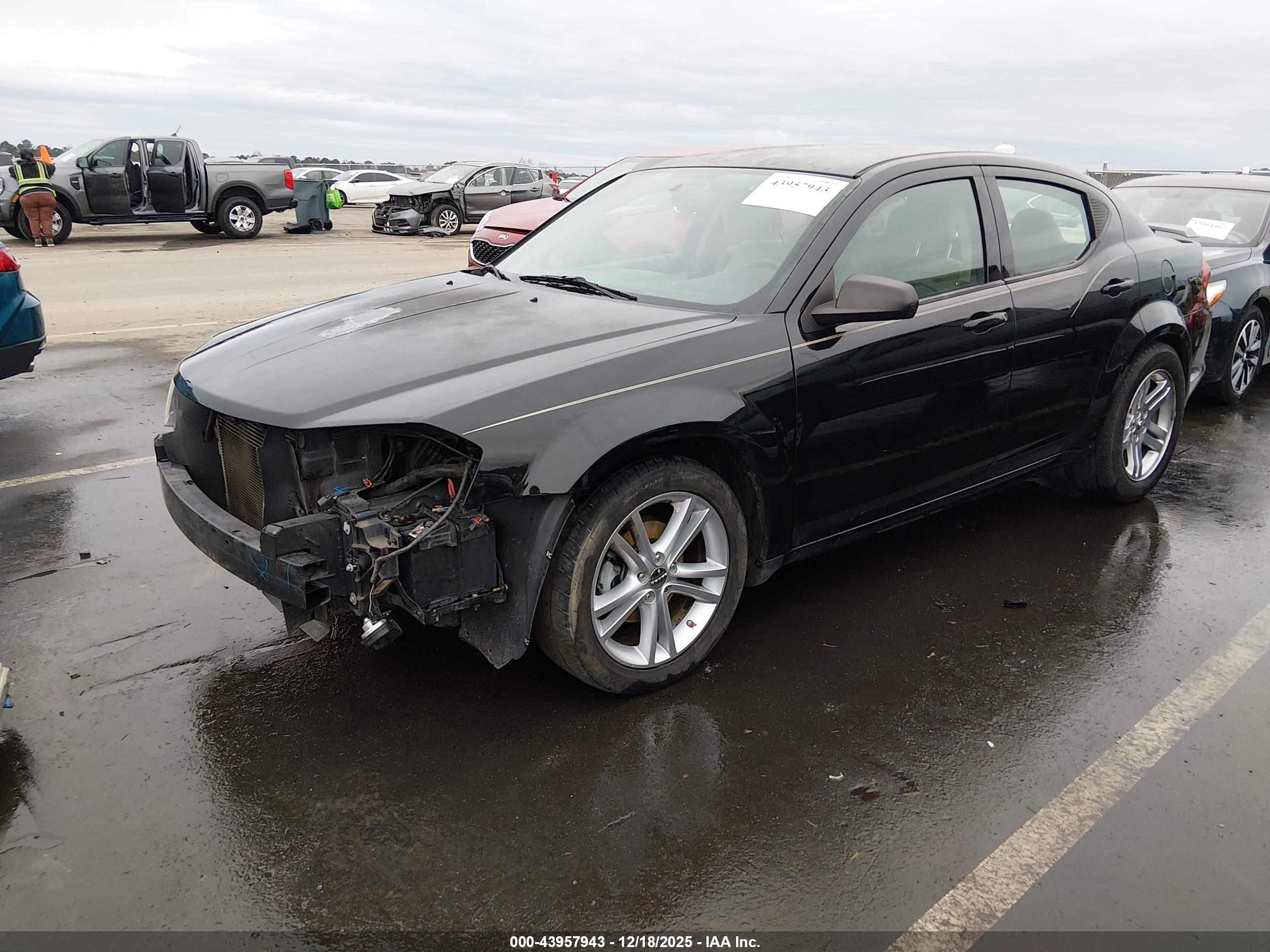 DODGE AVENGER image 2