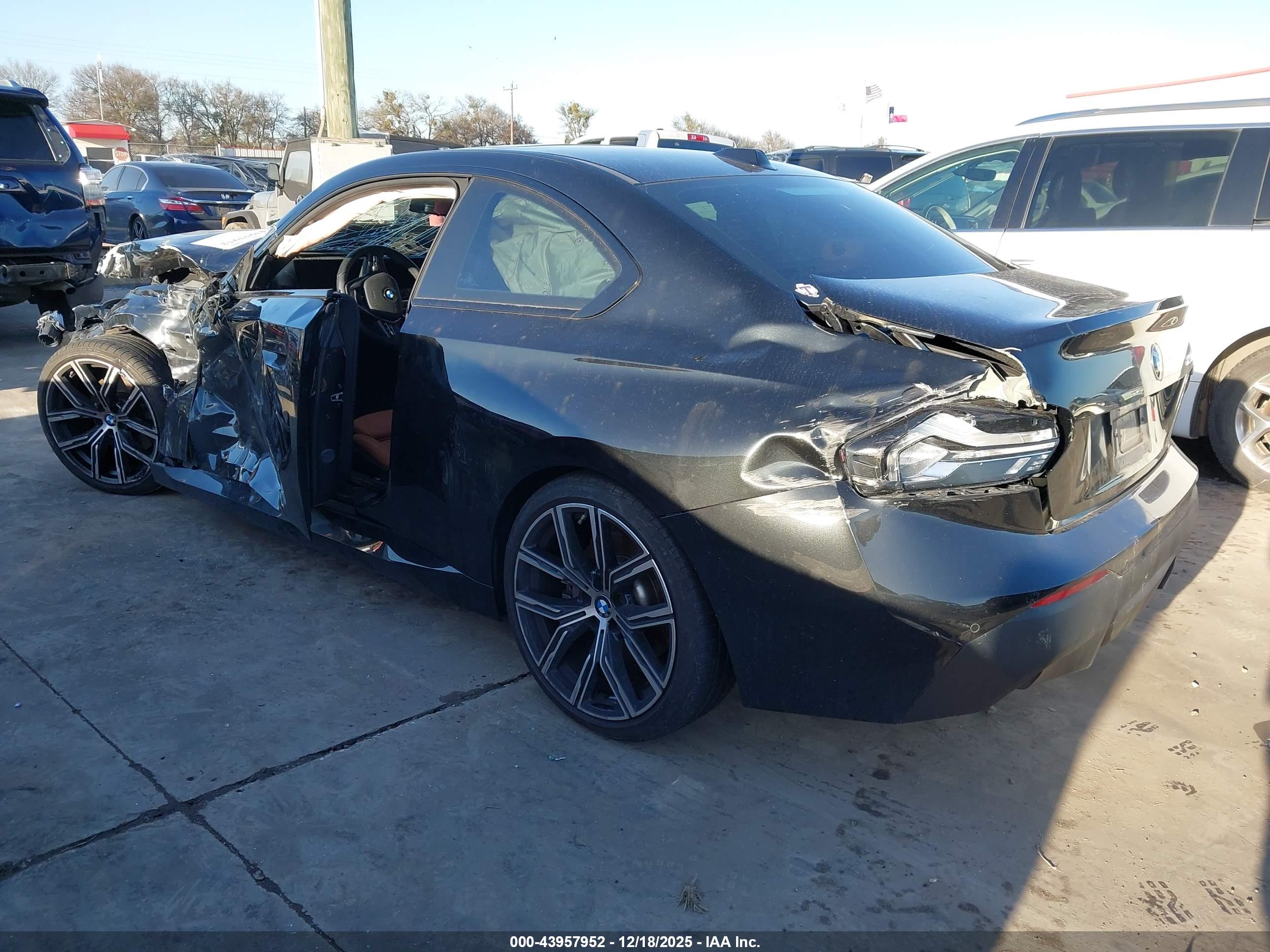 BMW 230 image 3