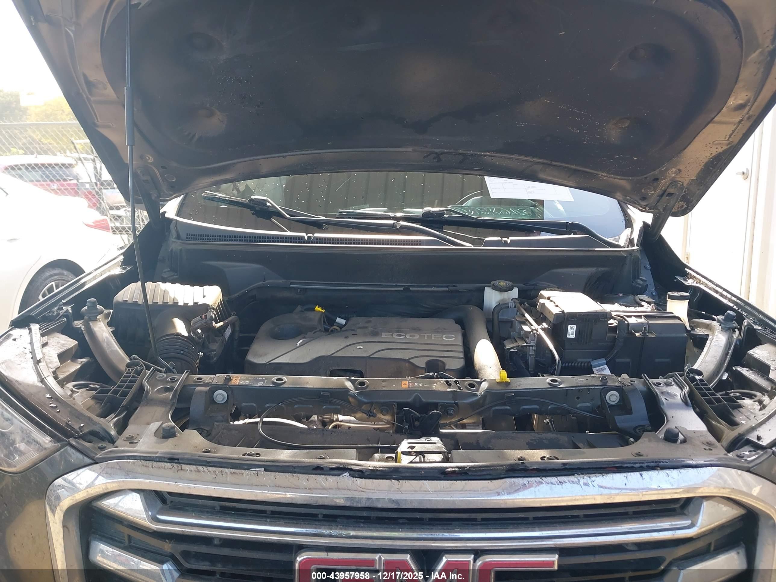 GMC TERRAIN image 10