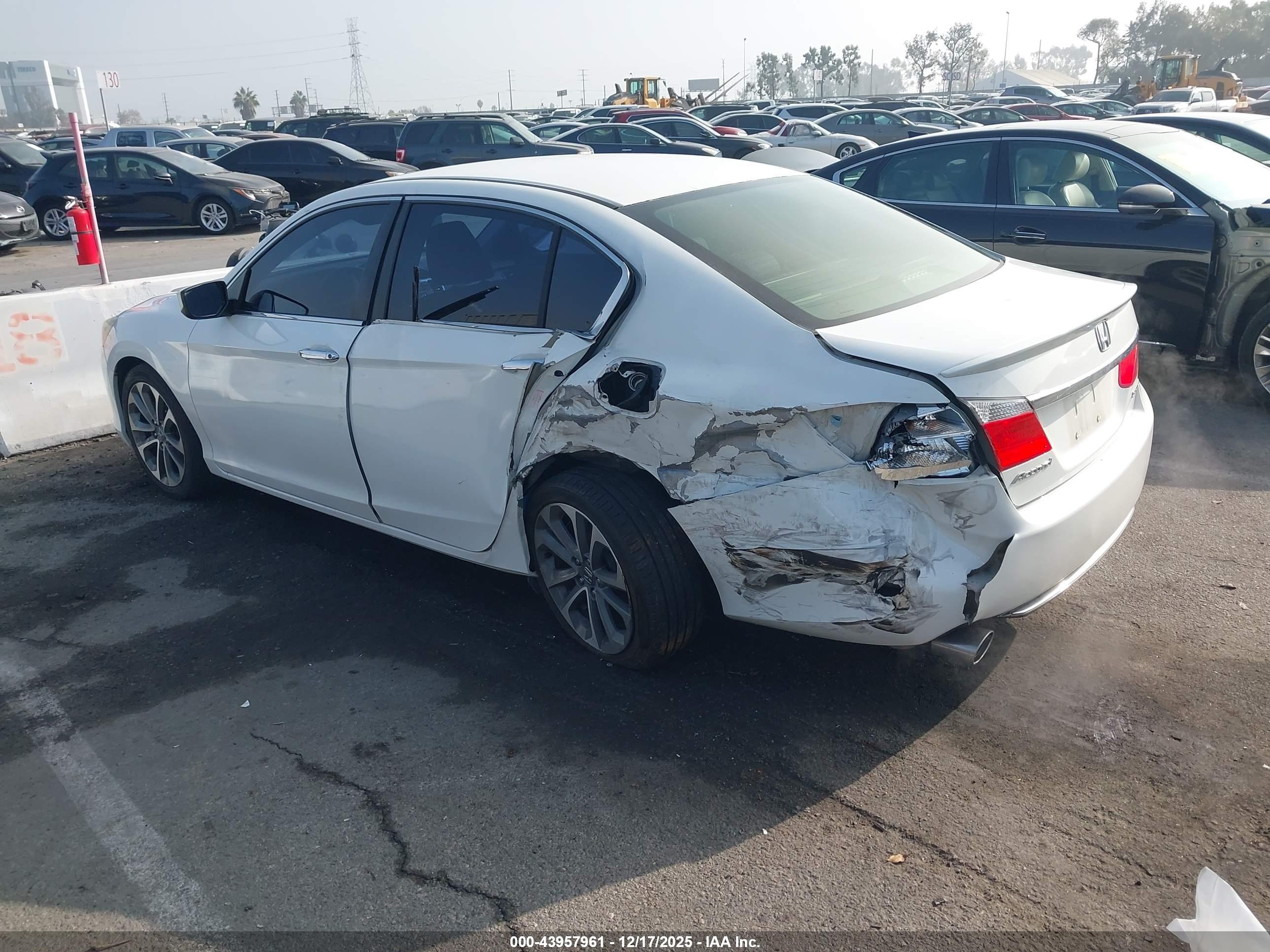 HONDA ACCORD image 3