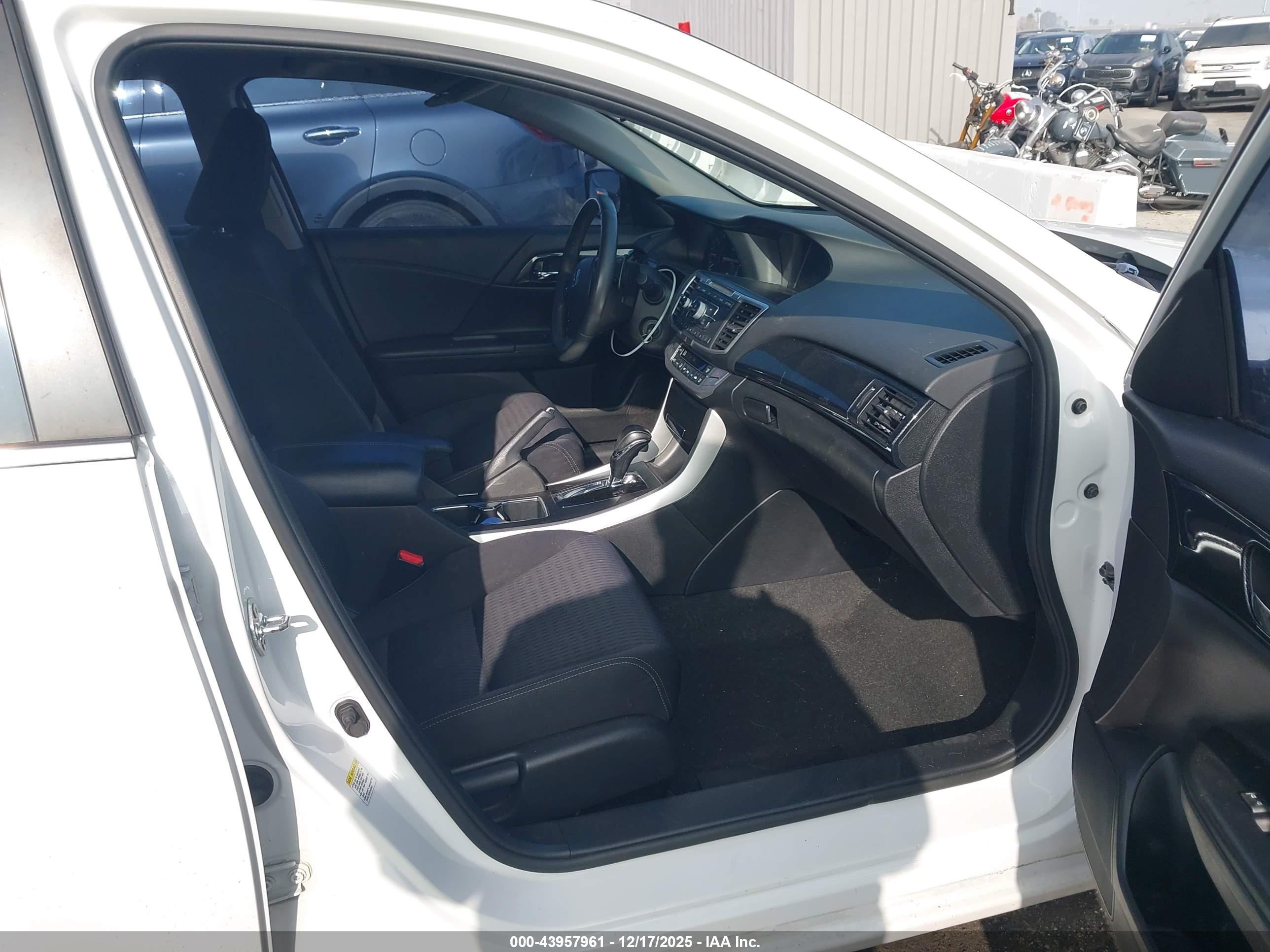 HONDA ACCORD image 5