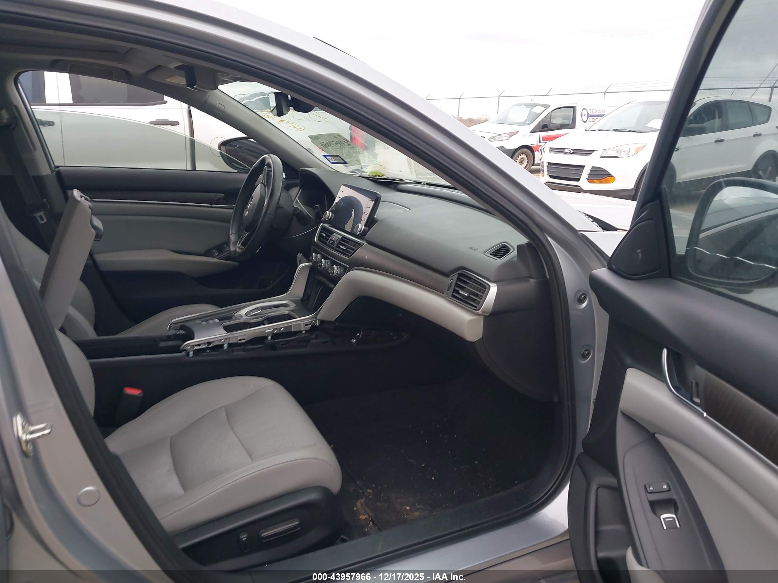 HONDA ACCORD image 5