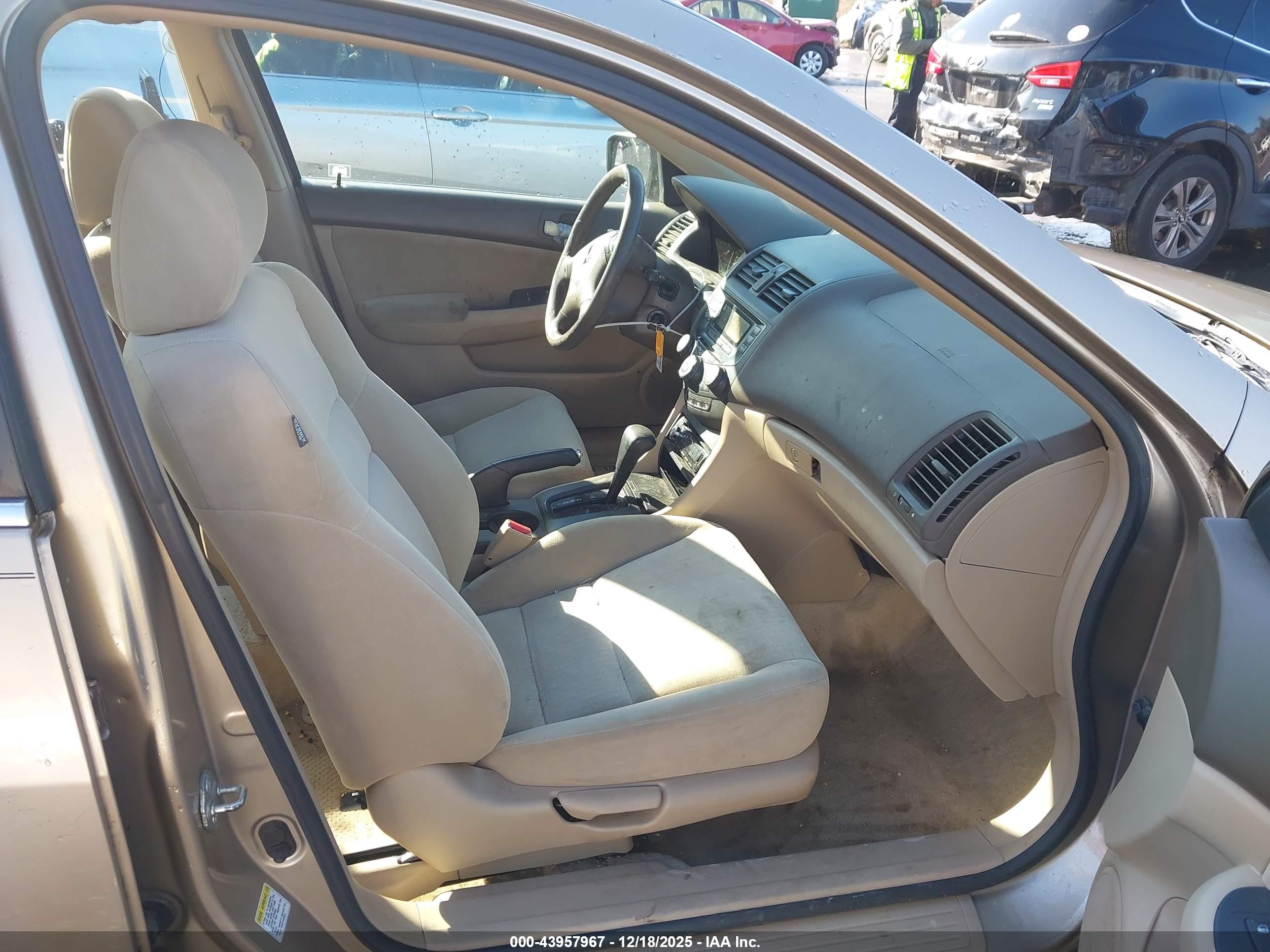 HONDA ACCORD image 5