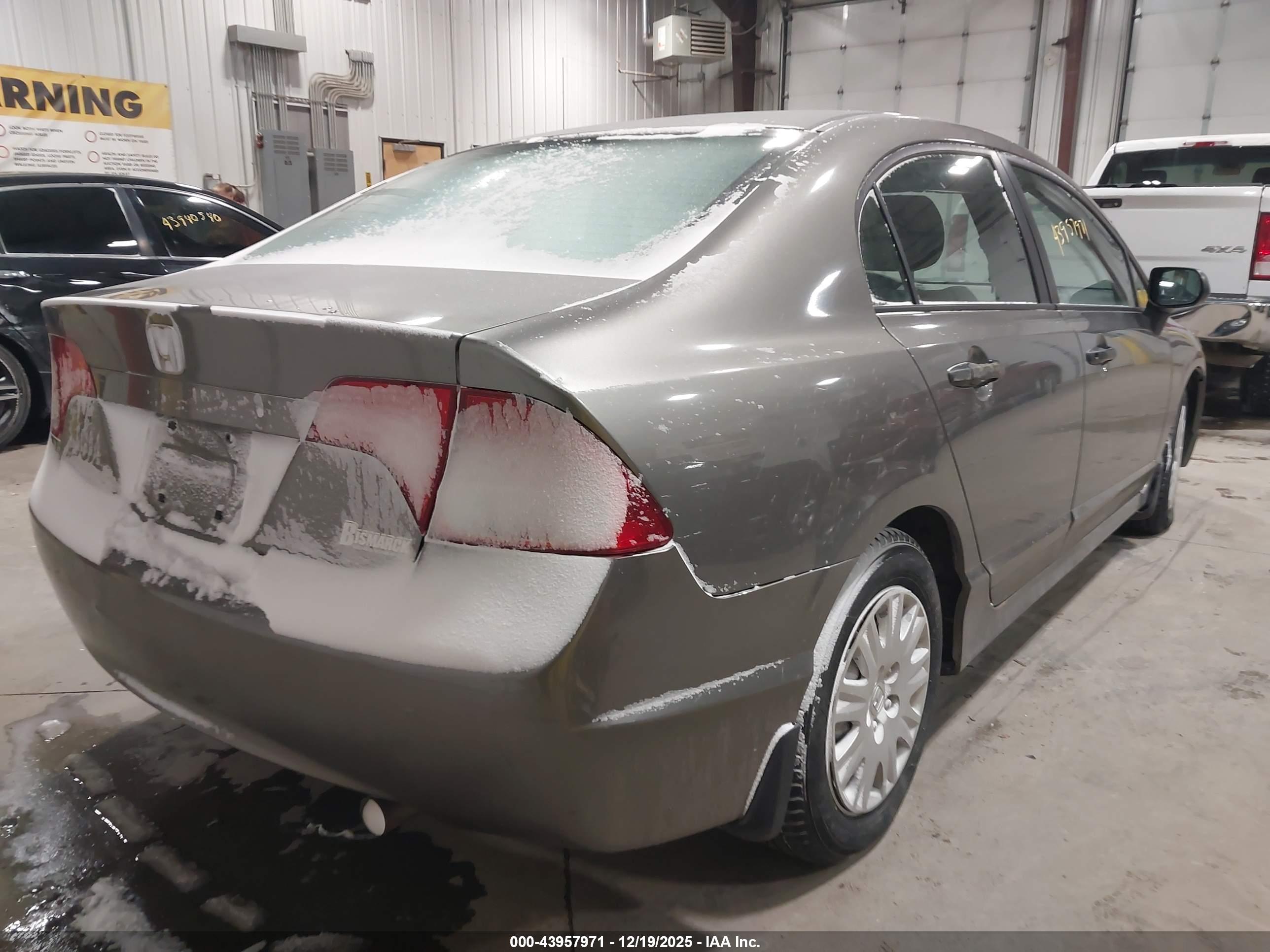 HONDA CIVIC image 4