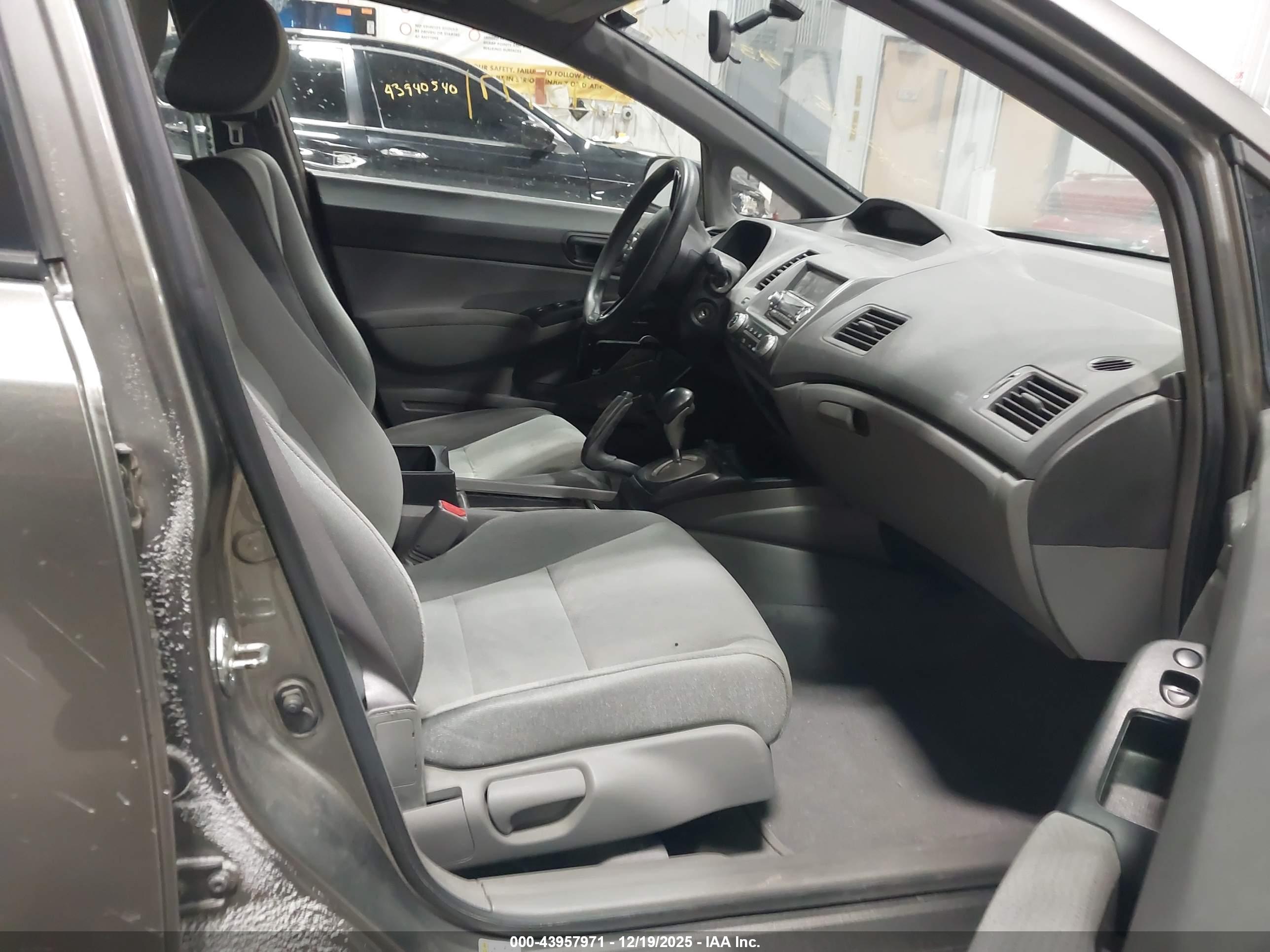 HONDA CIVIC image 5