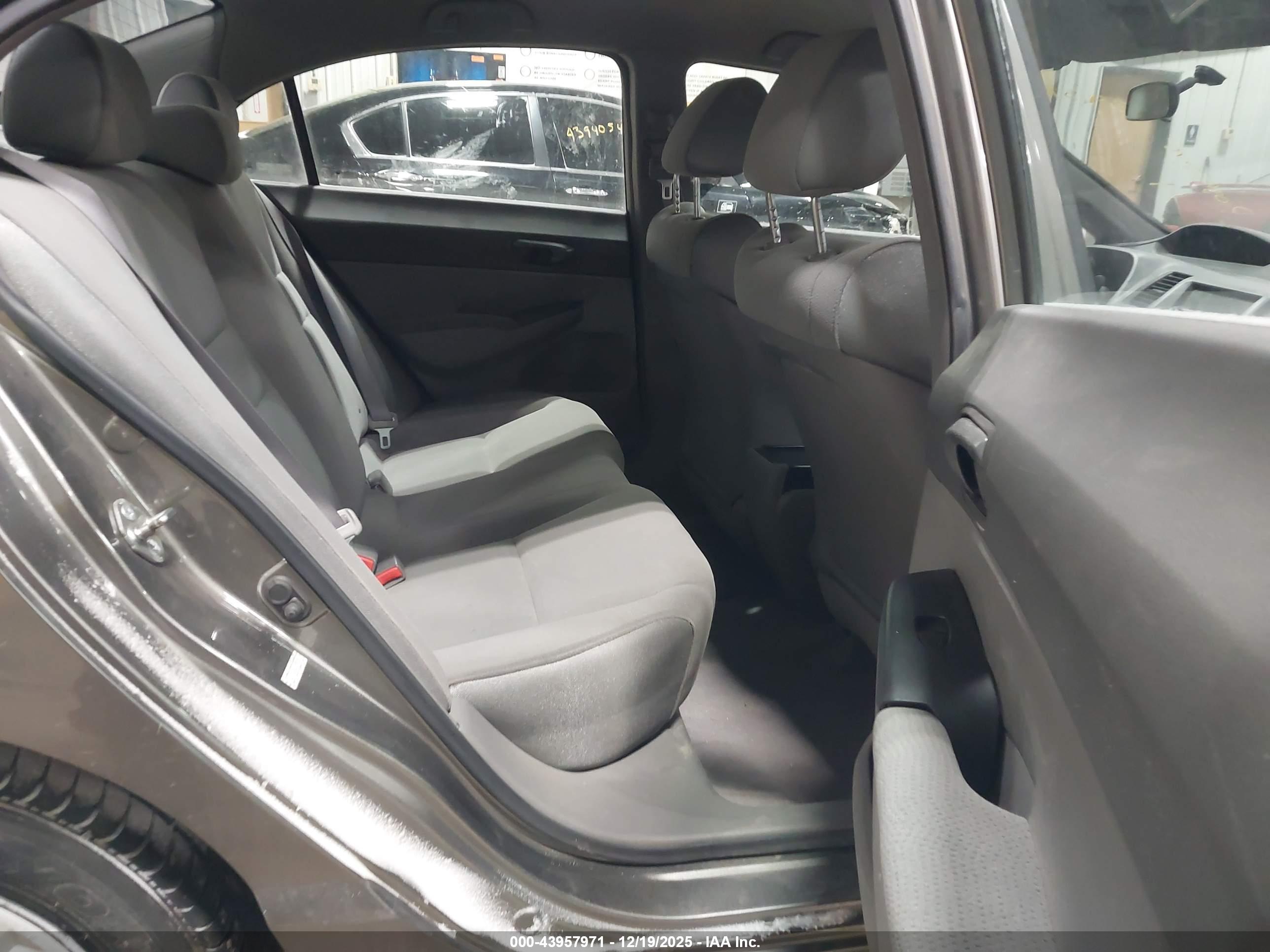 HONDA CIVIC image 8
