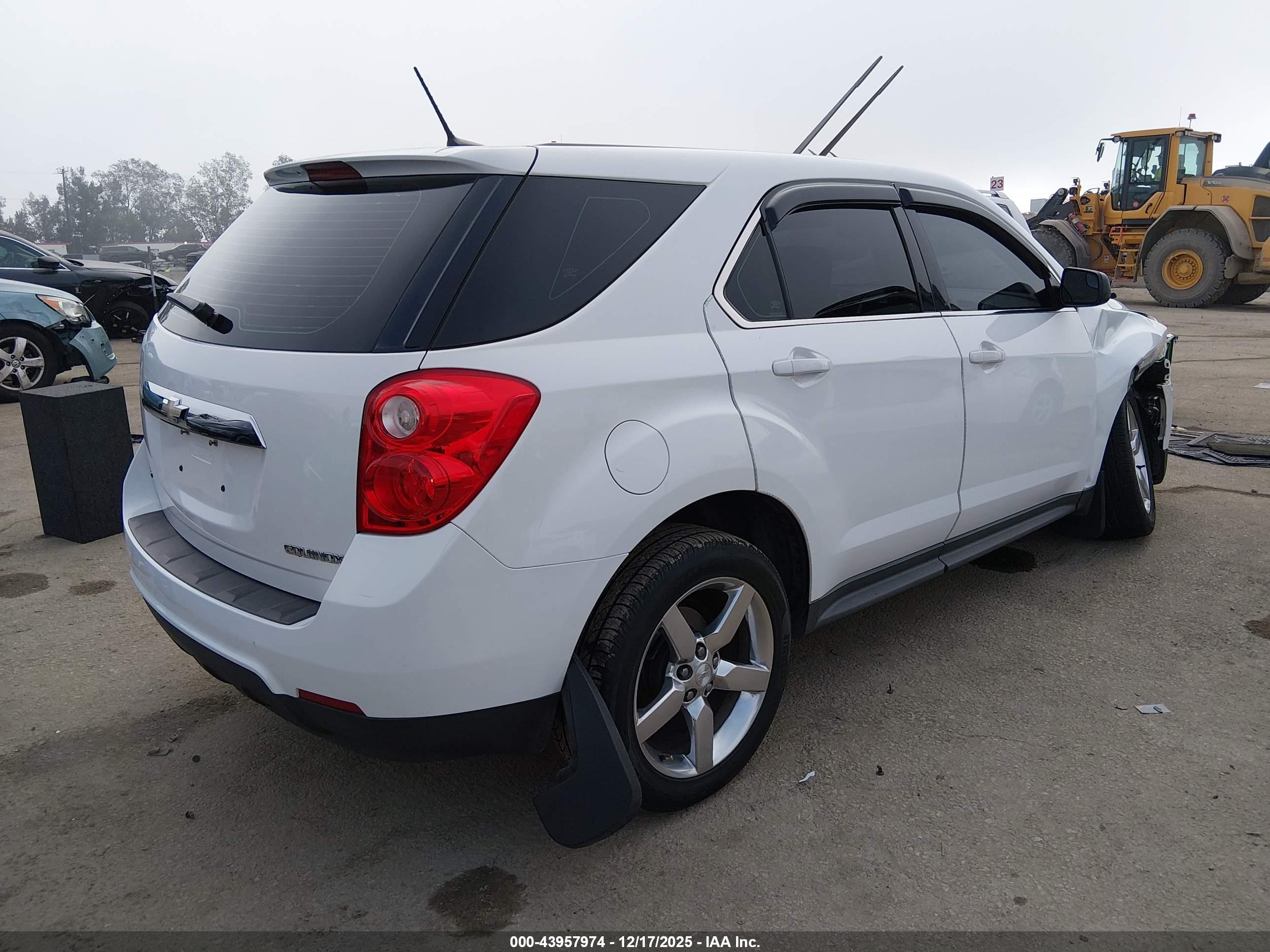 CHEVROLET EQUINOX image 4