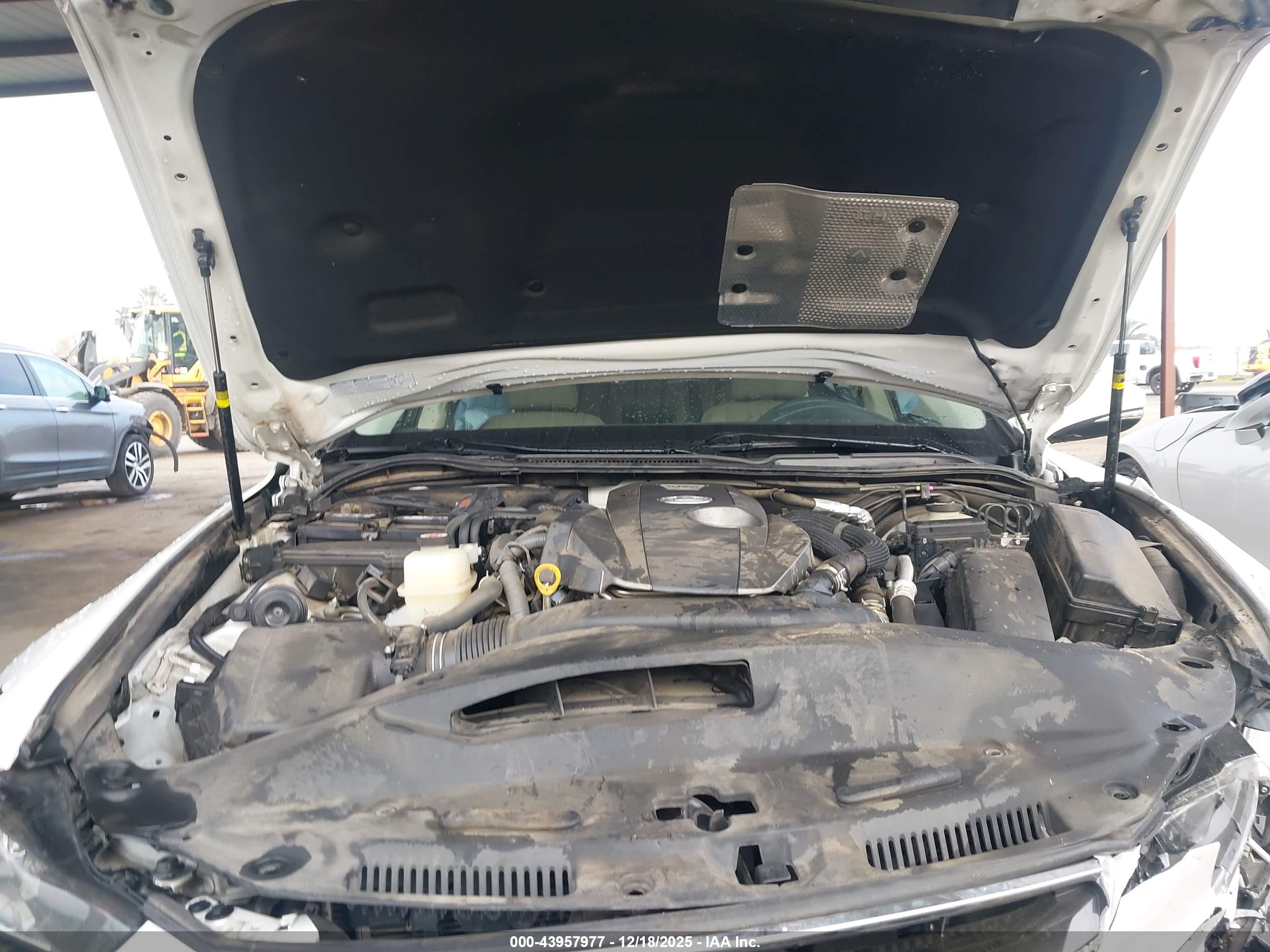 LEXUS IS image 10