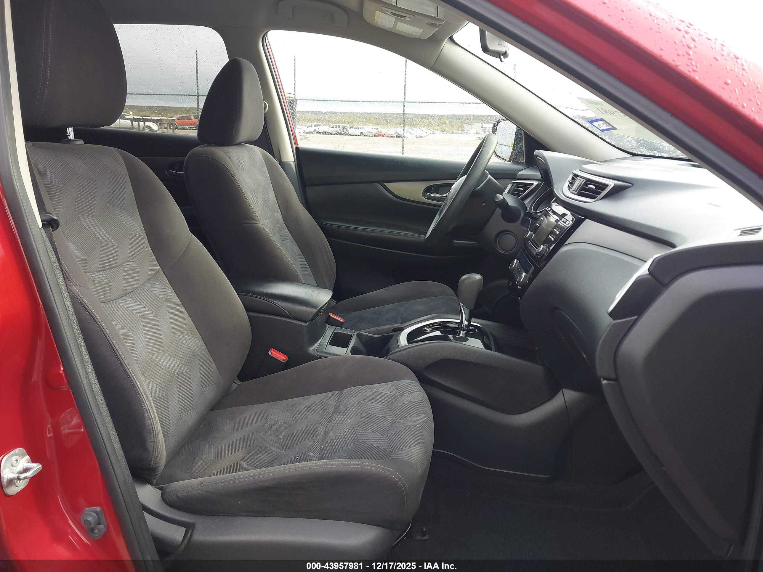 NISSAN ROGUE image 5