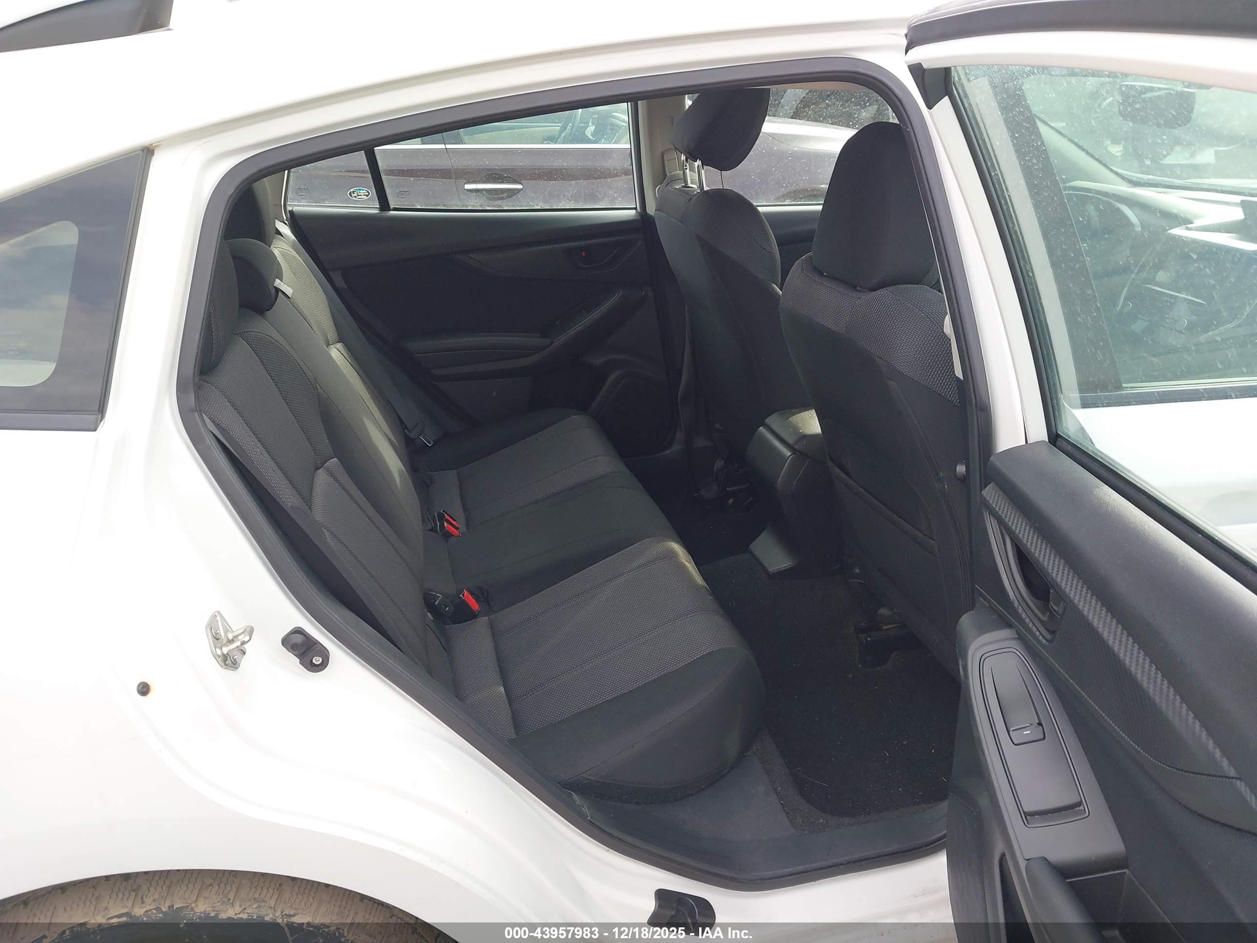 SUBARU IMPREZA image 8