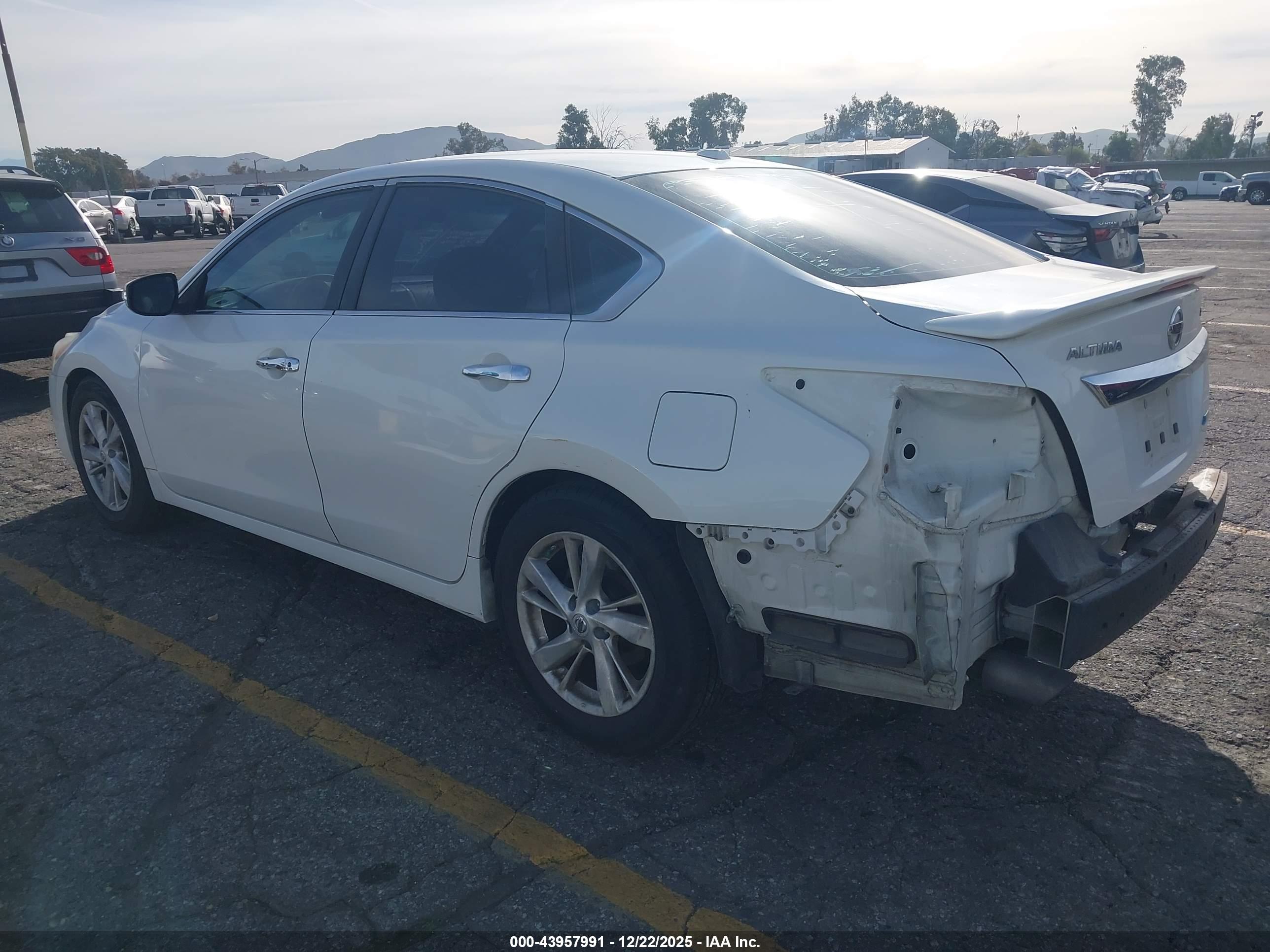 NISSAN ALTIMA image 3