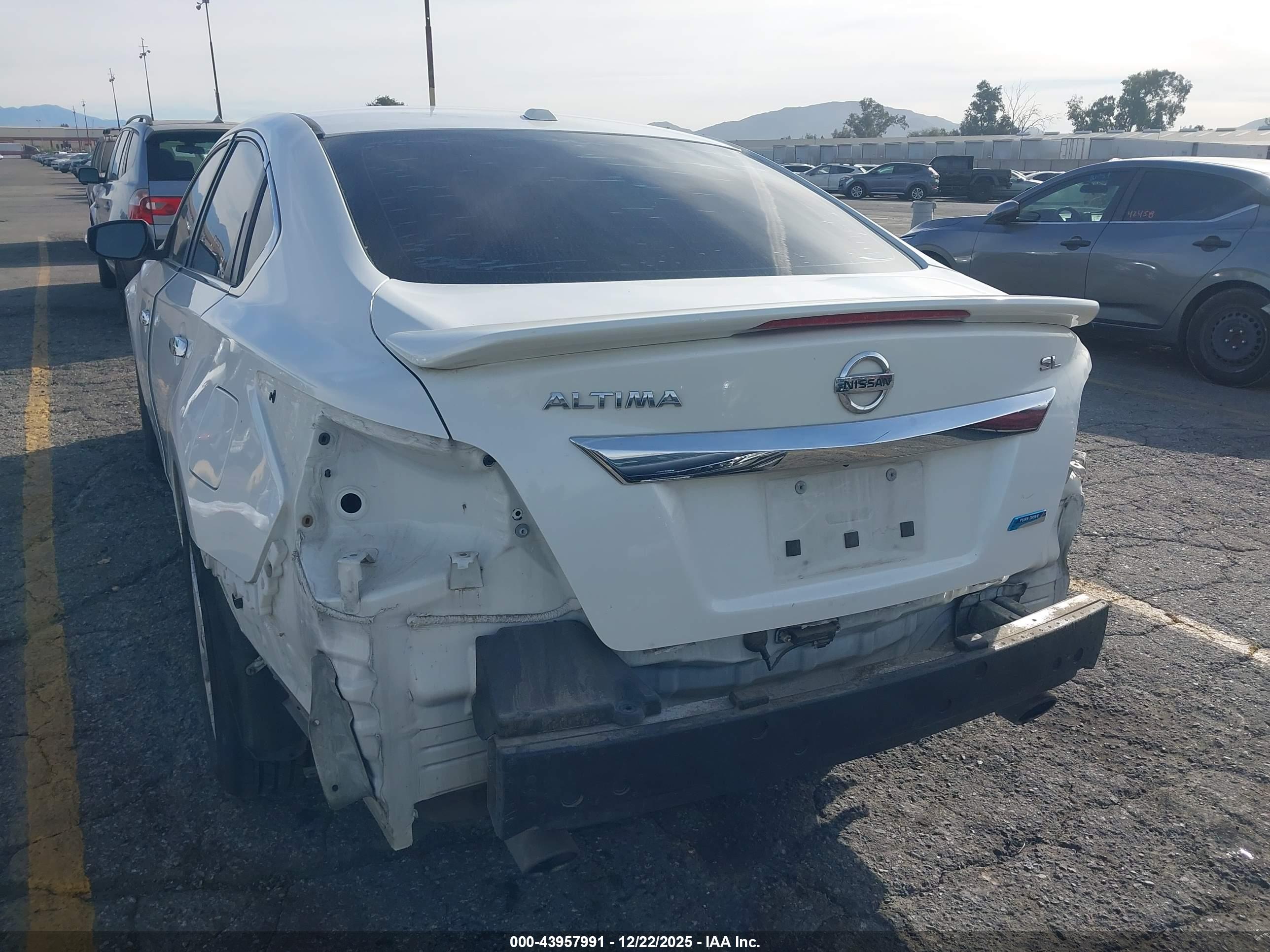 NISSAN ALTIMA image 6