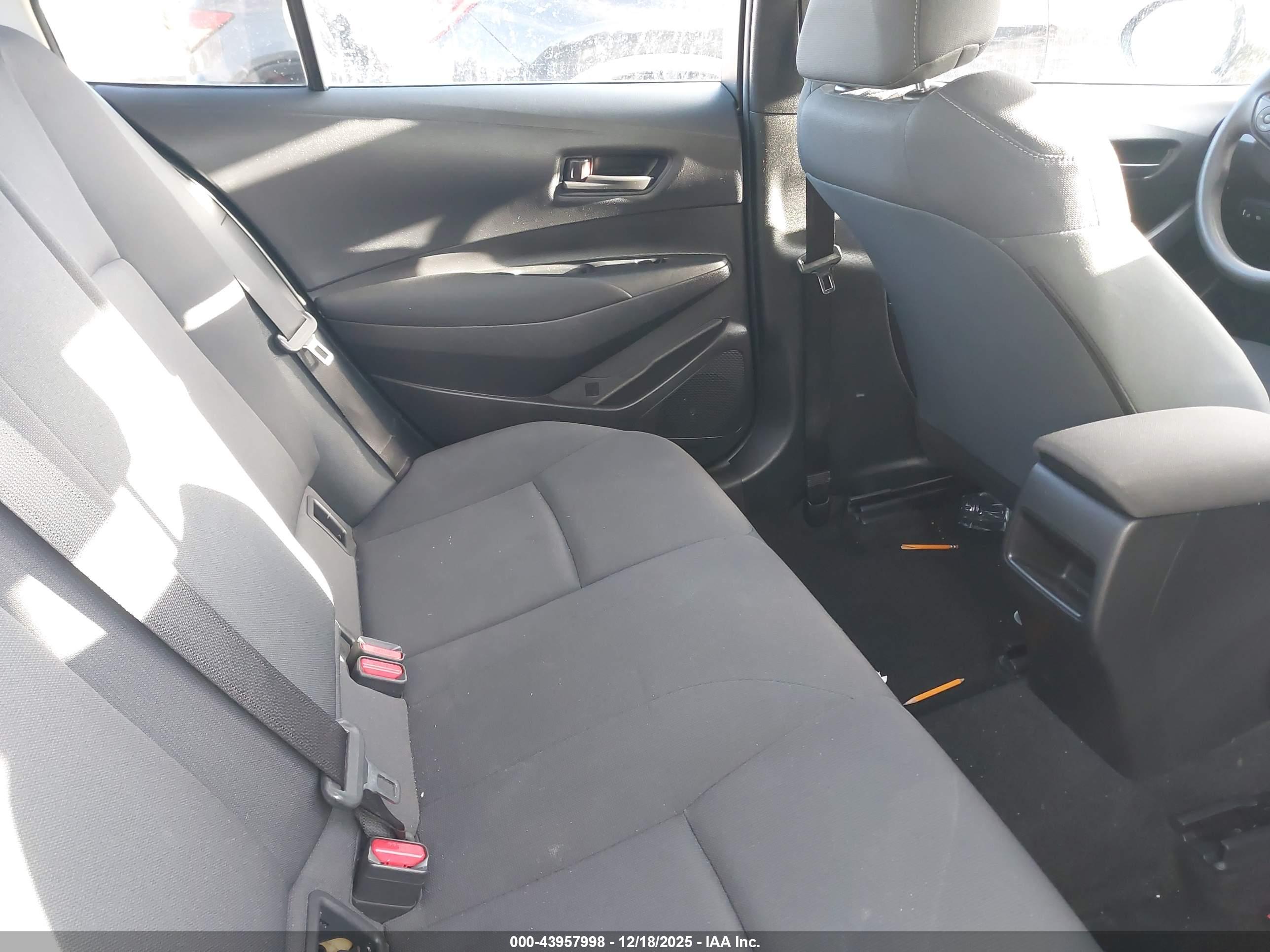 TOYOTA COROLLA image 8