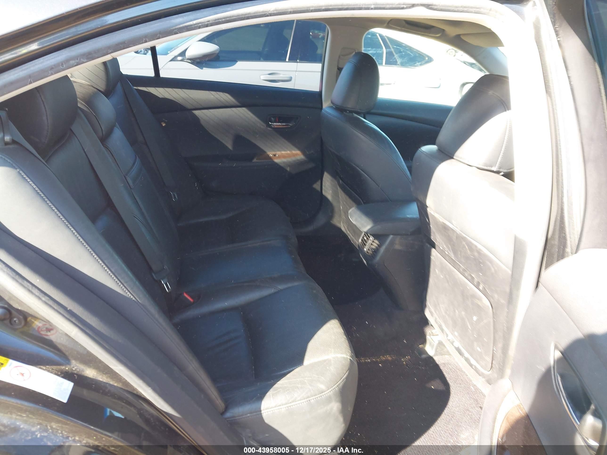 LEXUS ES image 8