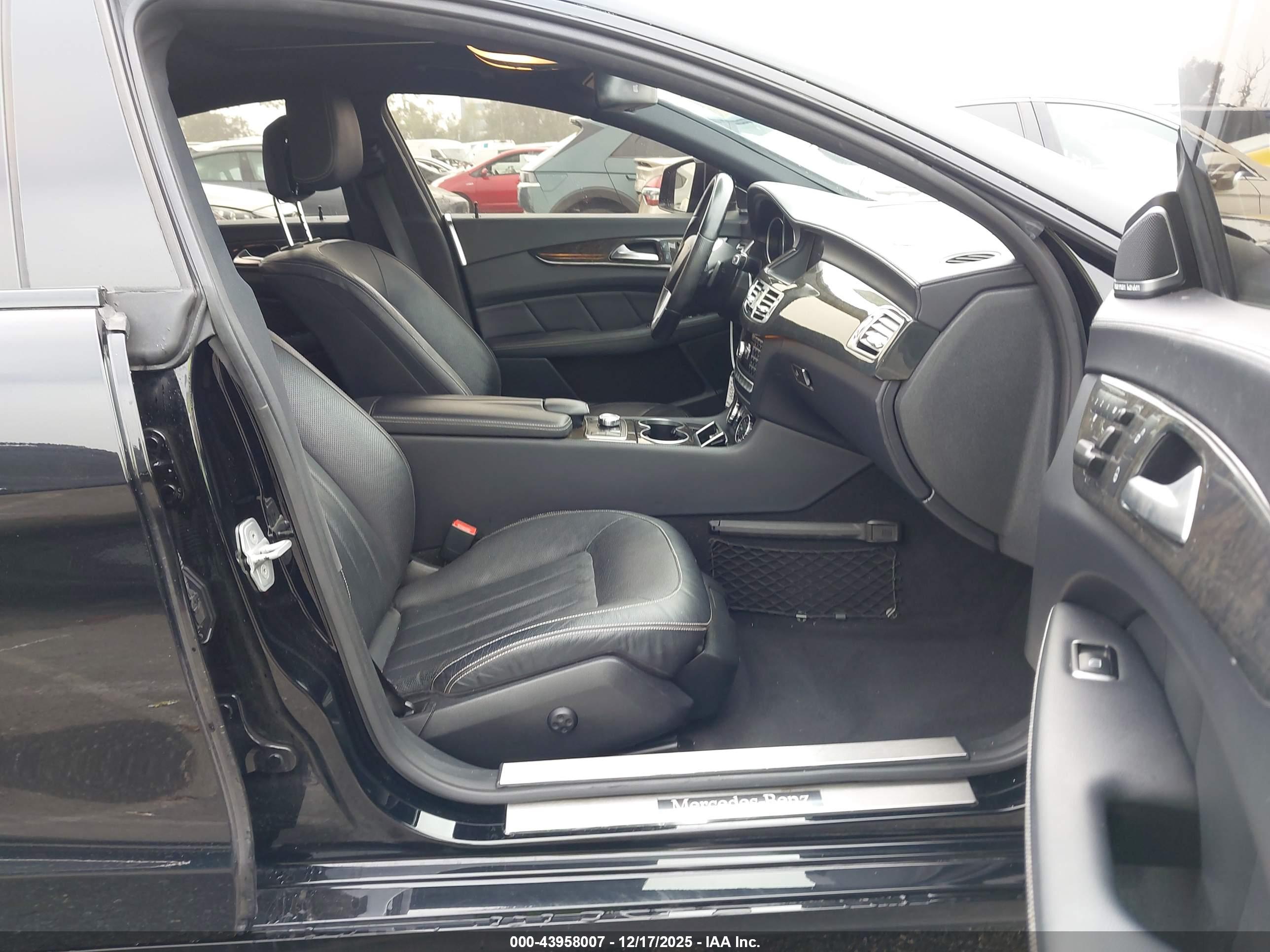MERCEDES-BENZ CLS image 5