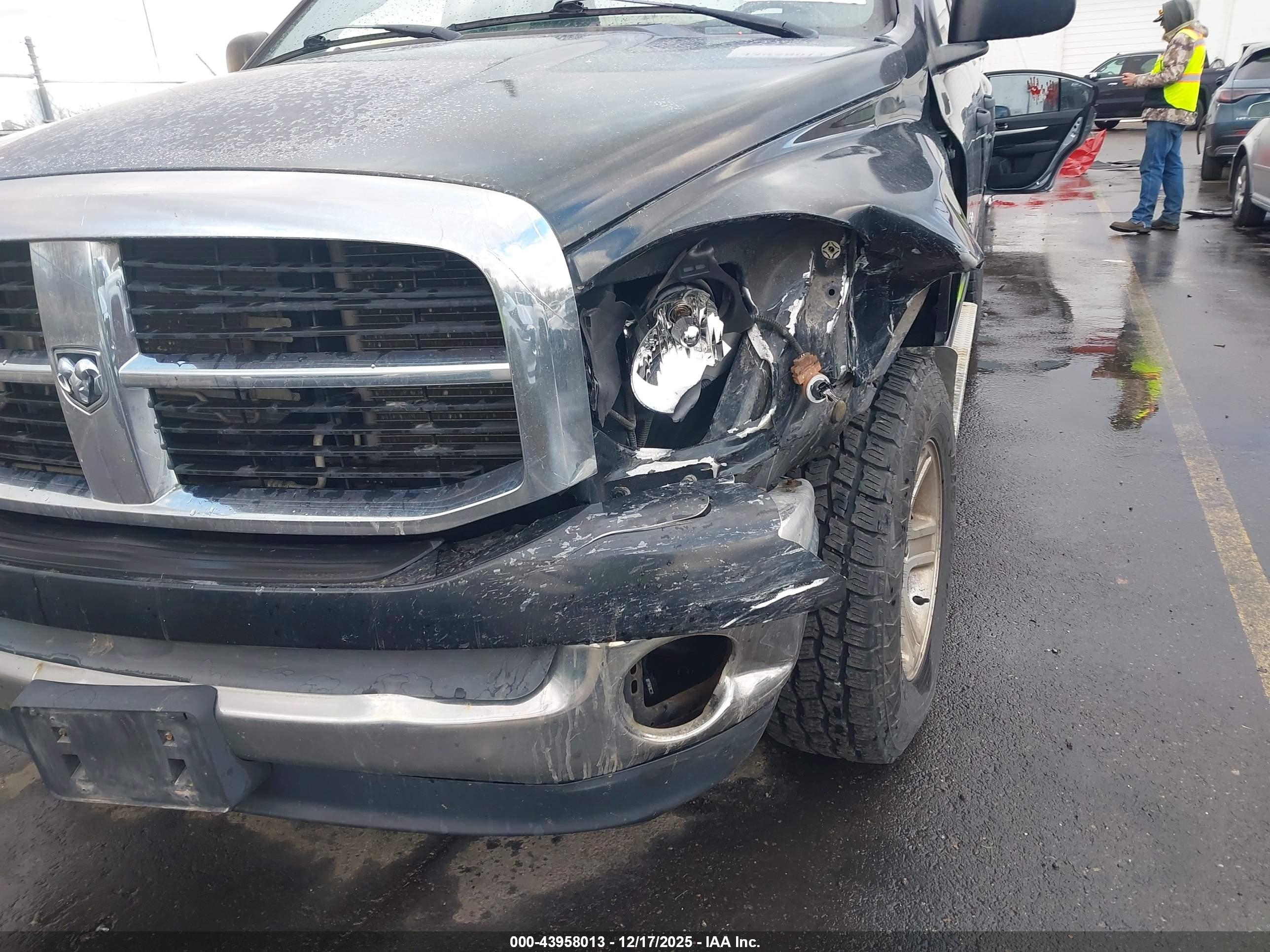 DODGE RAM image 6
