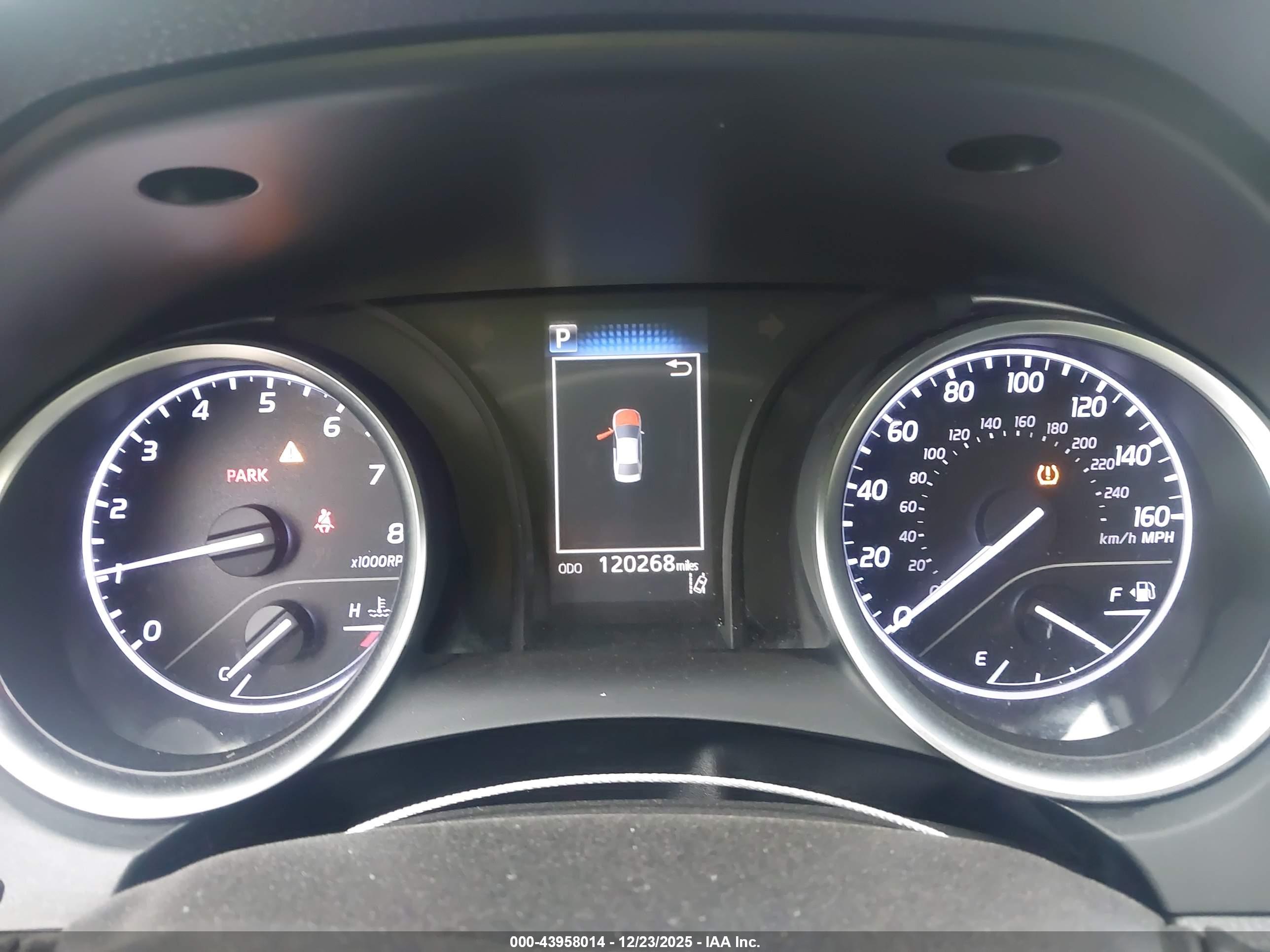 TOYOTA CAMRY image 7