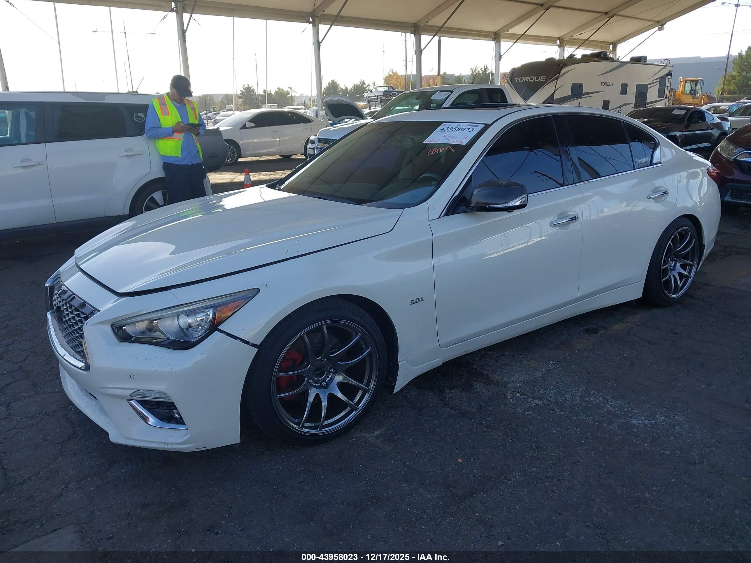 INFINITI Q50 image 2