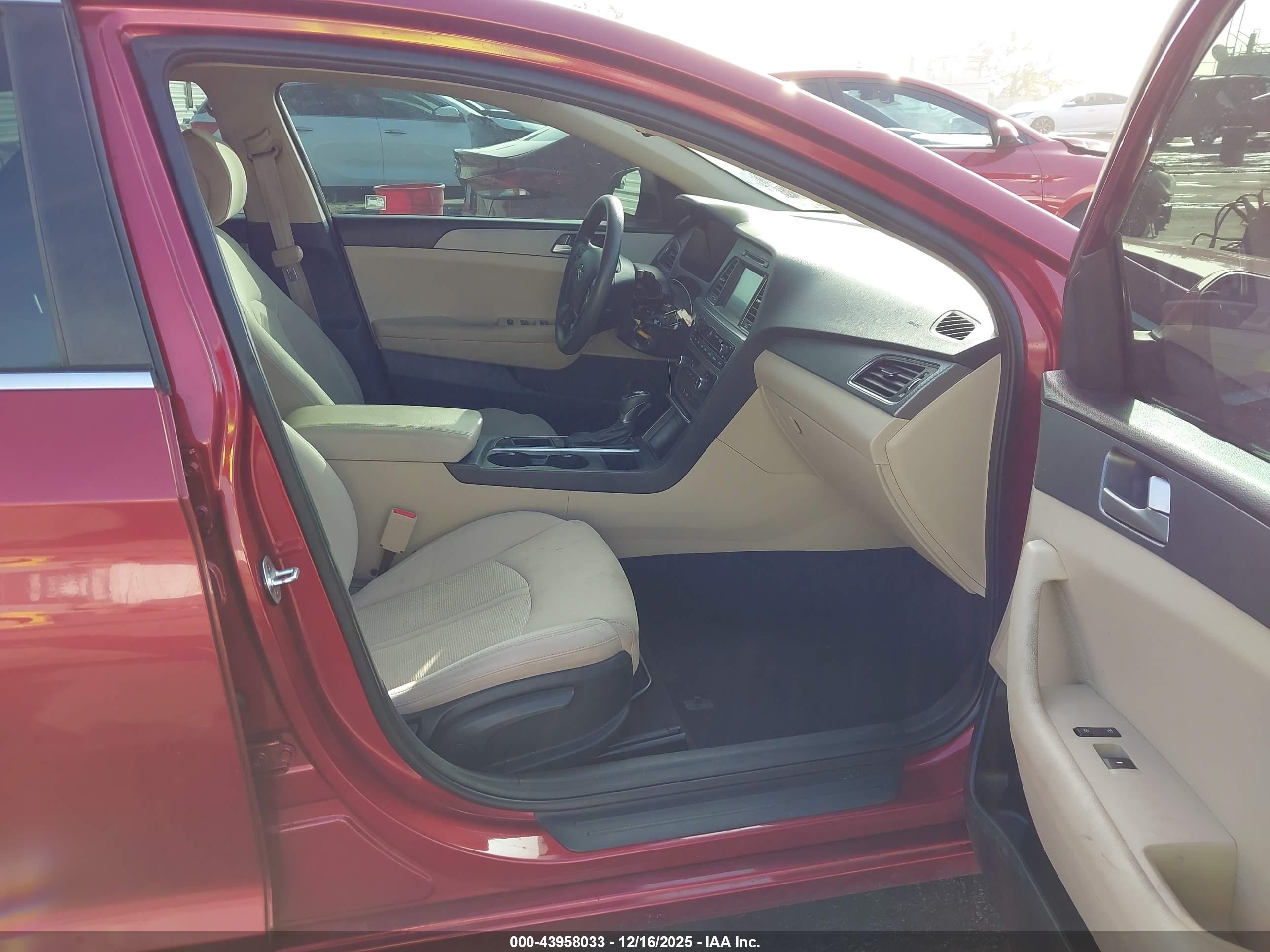 HYUNDAI SONATA image 5