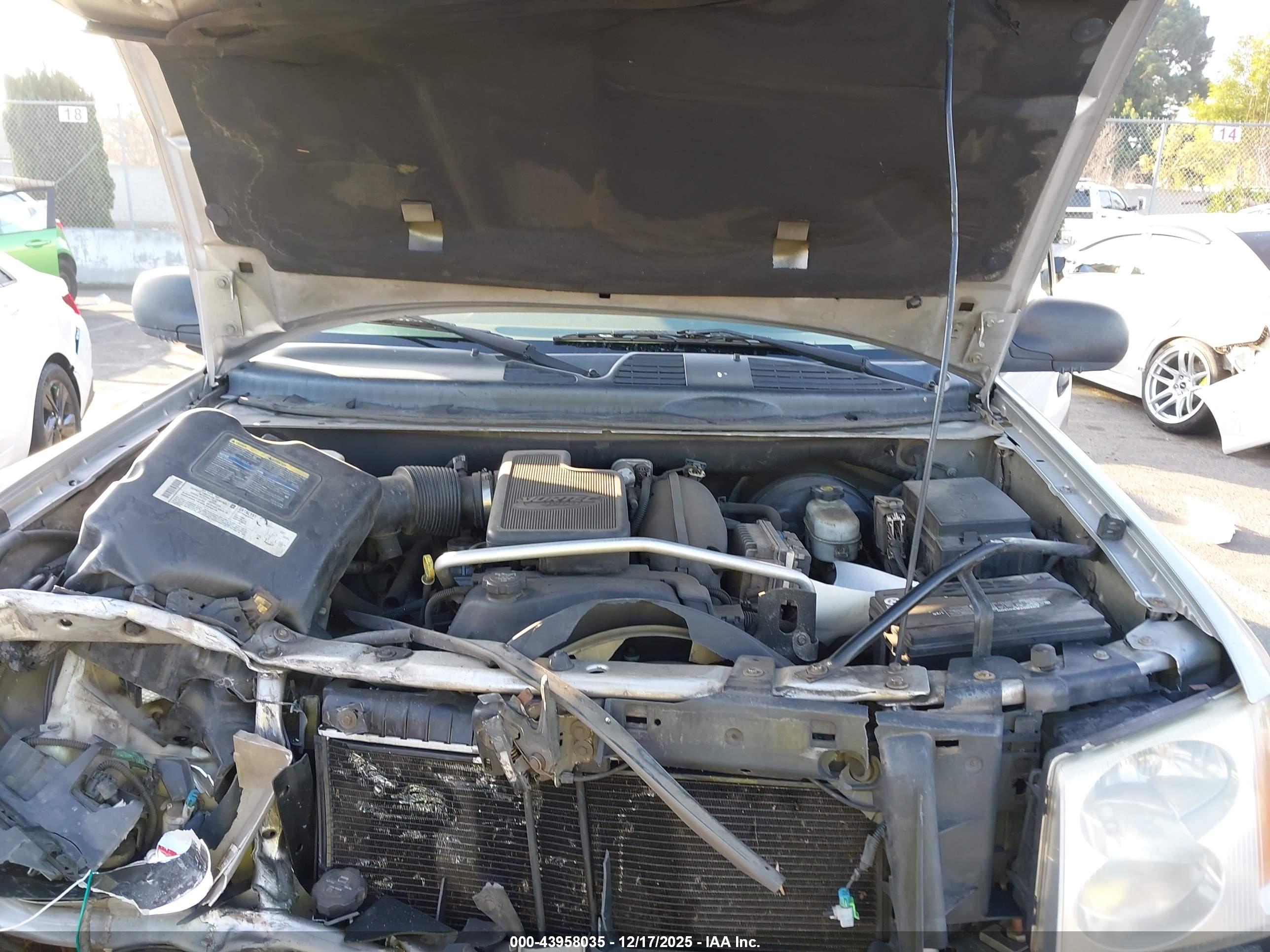 GMC ENVOY image 10