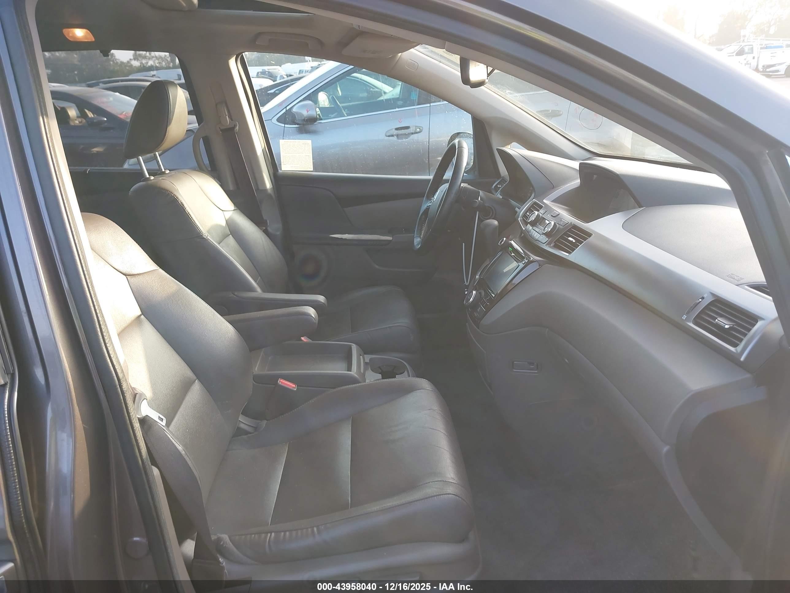 HONDA ODYSSEY image 5
