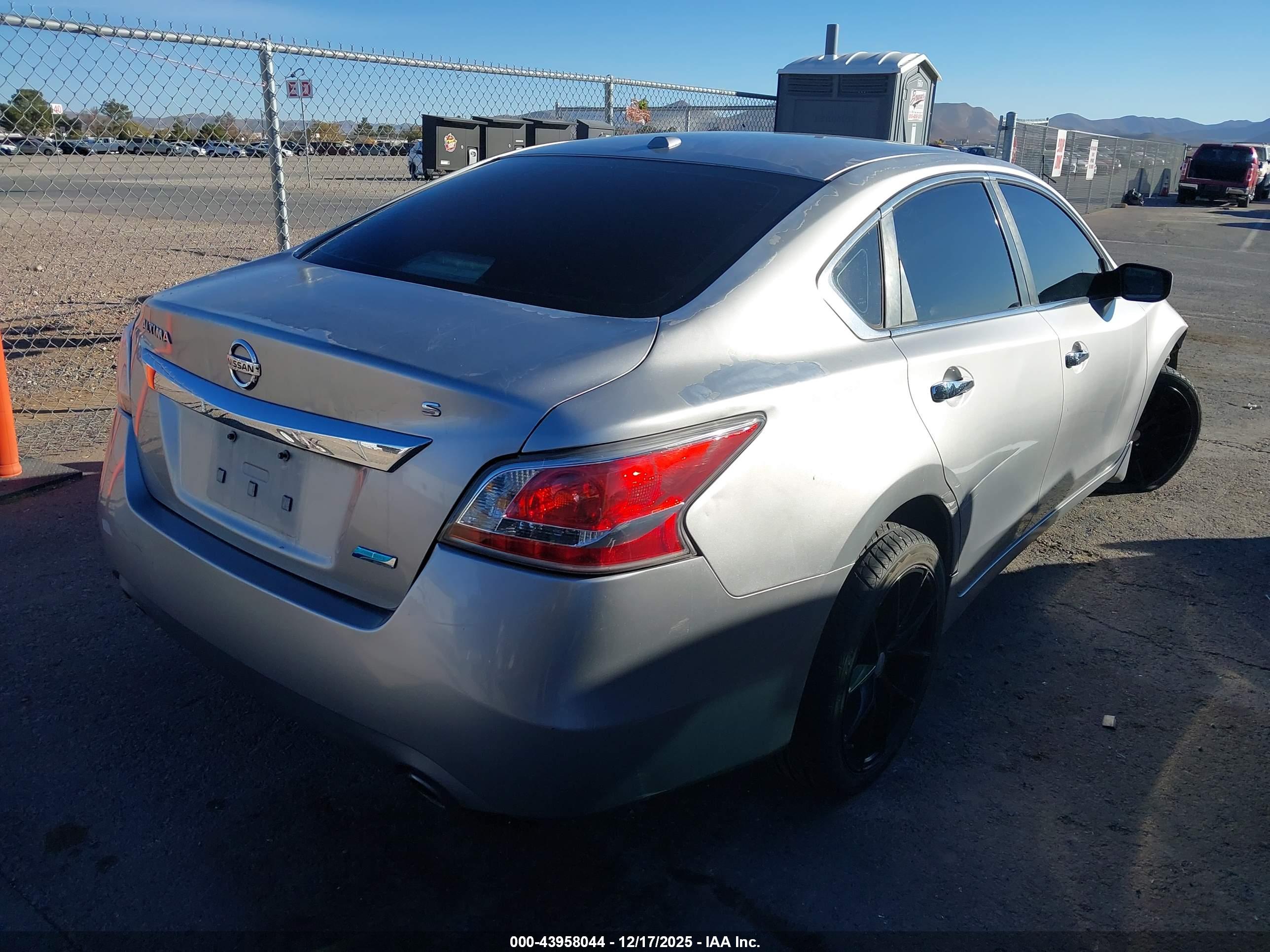 NISSAN ALTIMA image 4