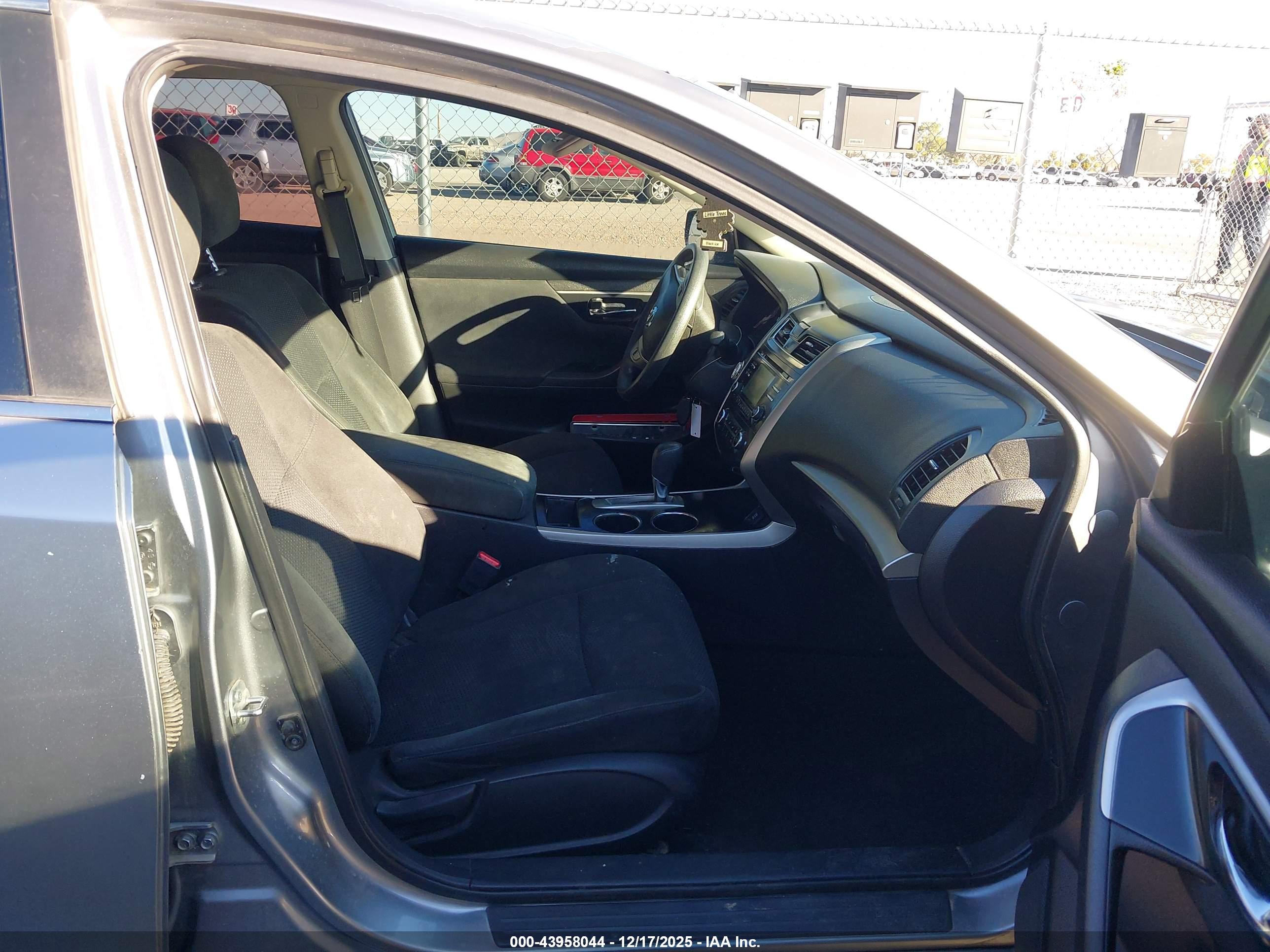 NISSAN ALTIMA image 5