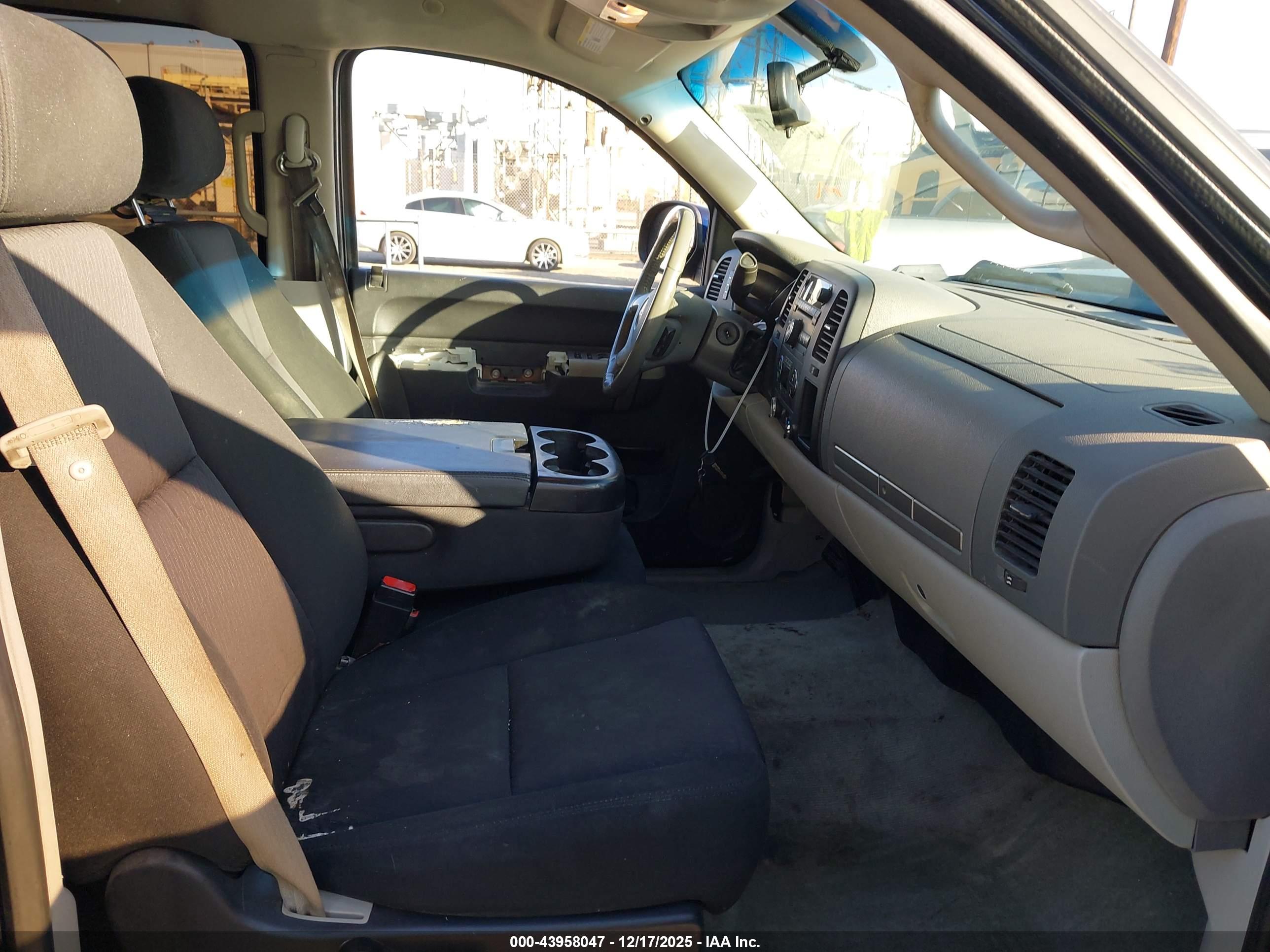 GMC SIERRA image 5