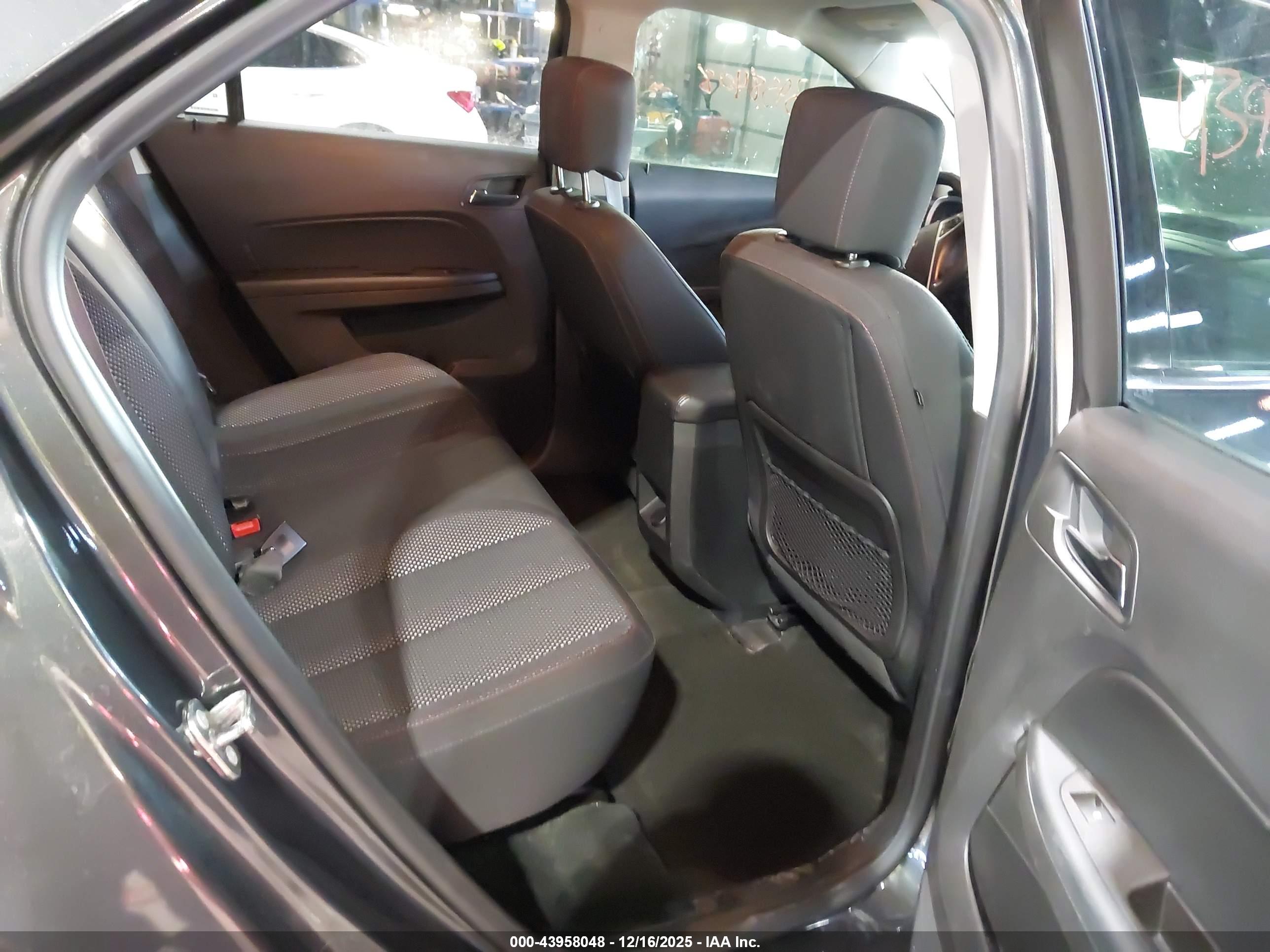 CHEVROLET EQUINOX image 8
