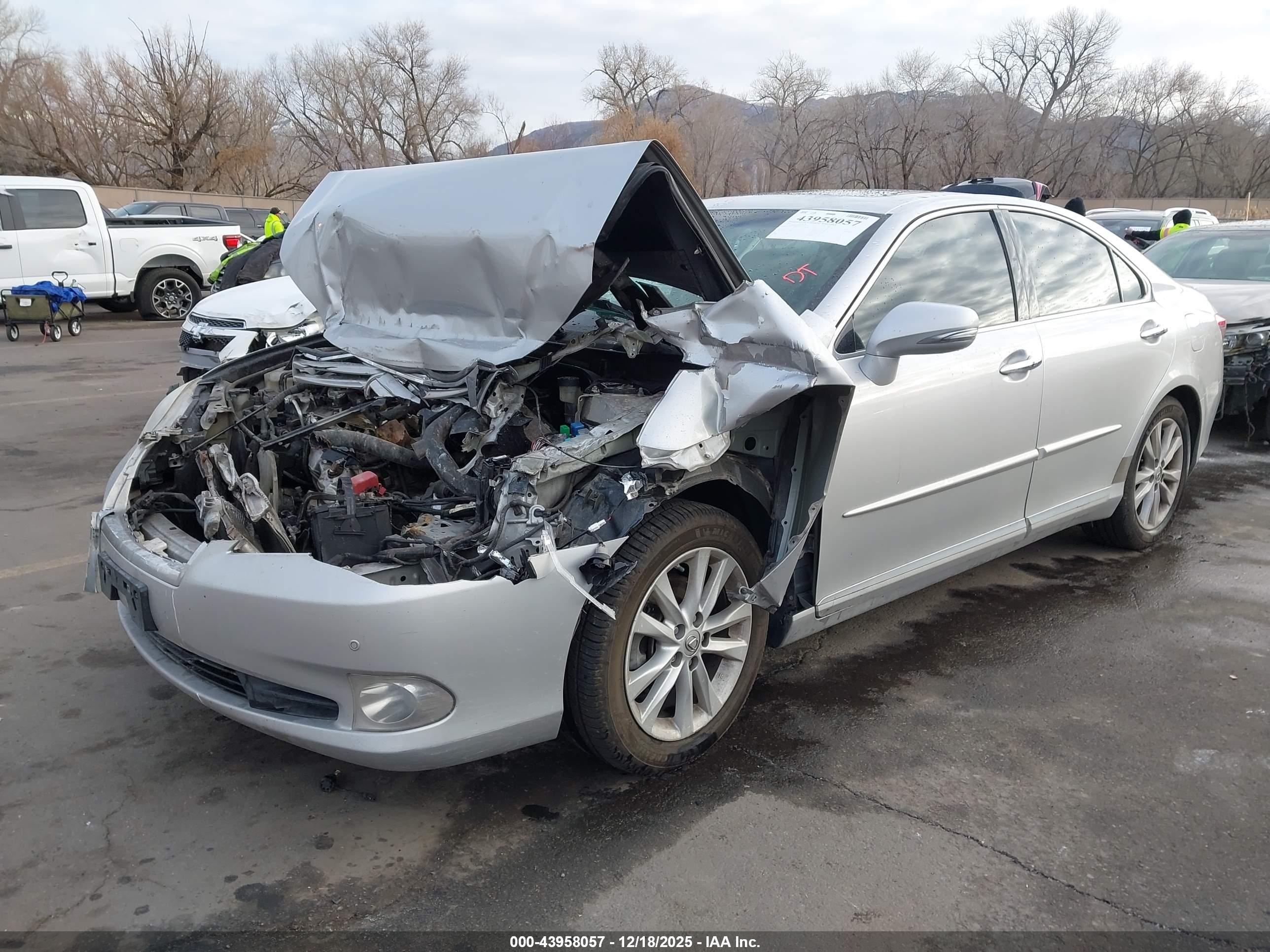 LEXUS ES image 2