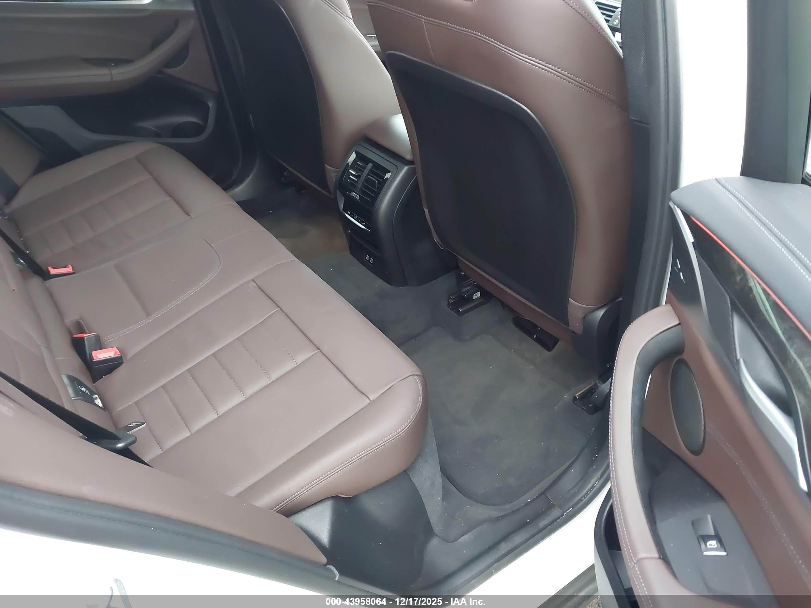 BMW X3 image 8