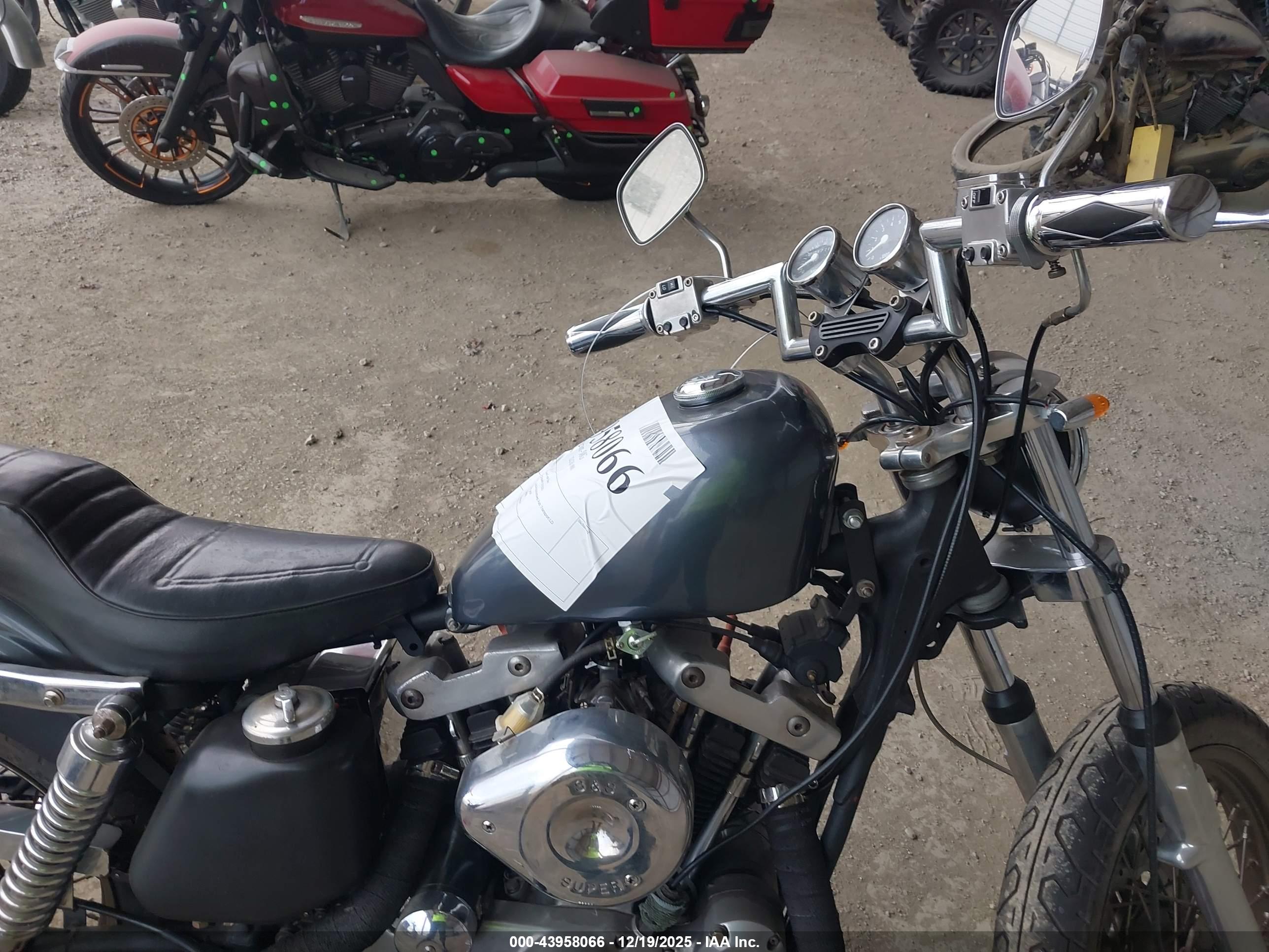 HARLEY DAVIDSON image 5