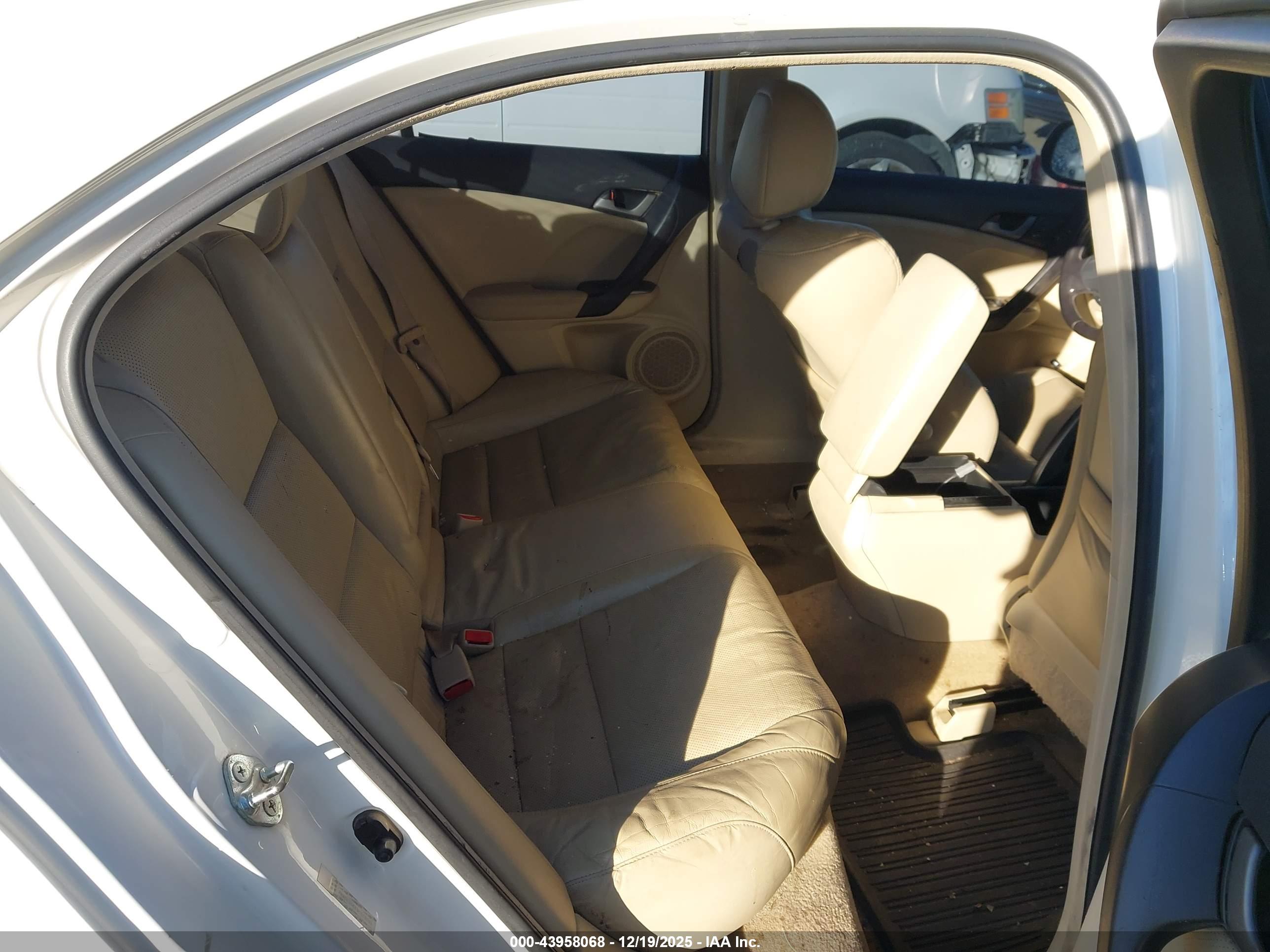 ACURA TSX image 8