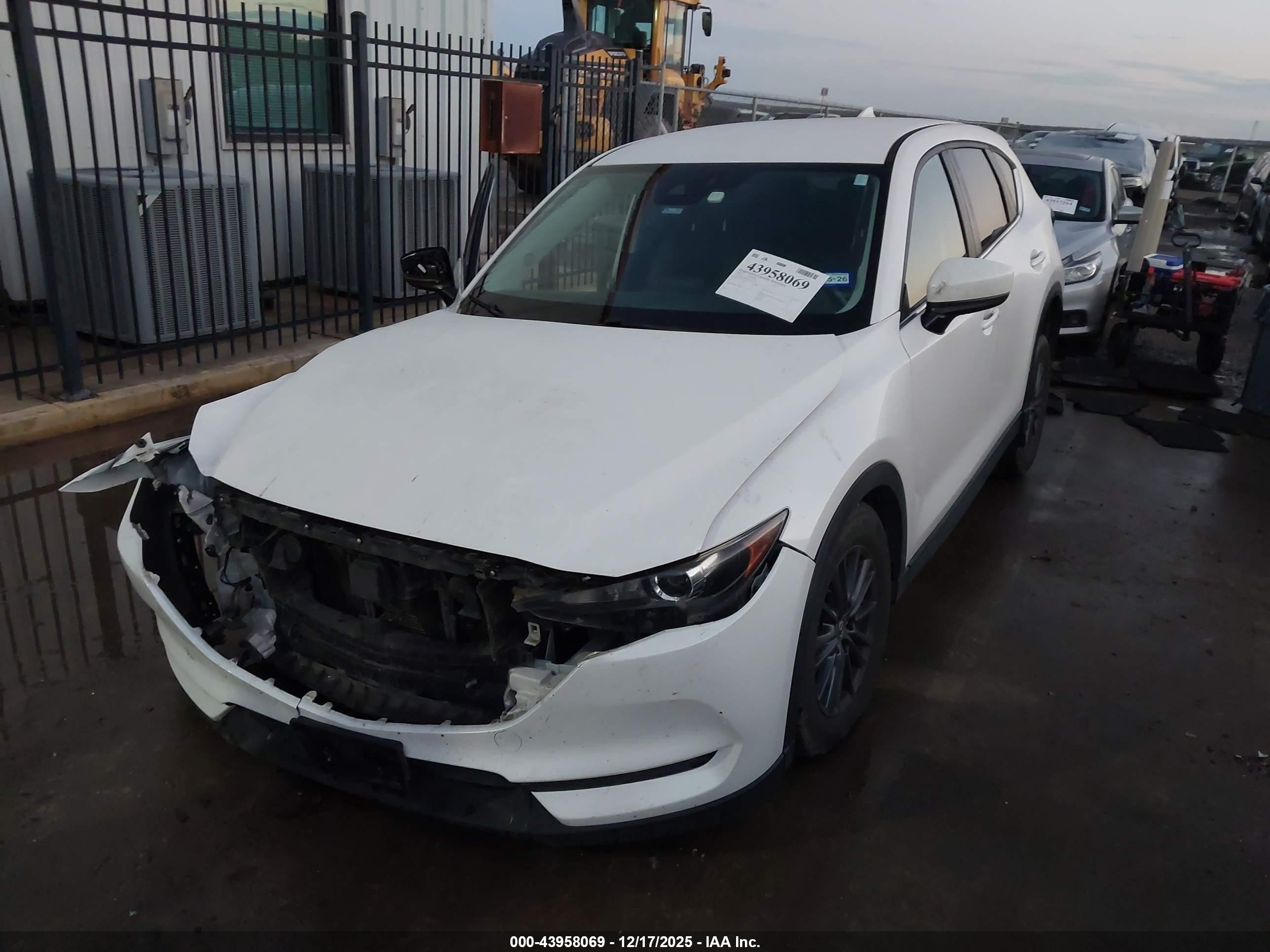 MAZDA CX-5 image 2