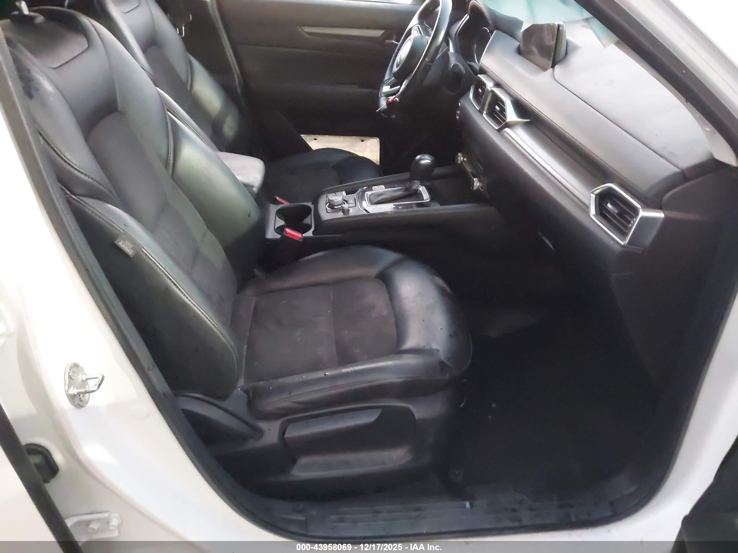 MAZDA CX-5 image 5