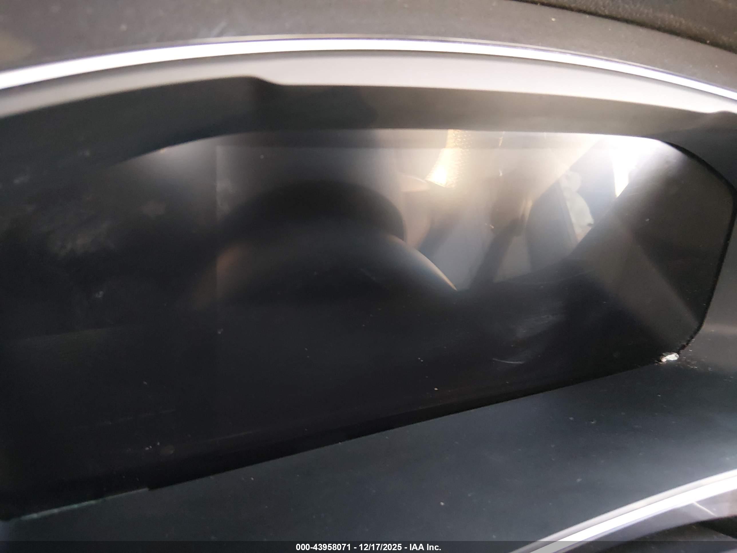 VOLKSWAGEN TIGUAN image 7