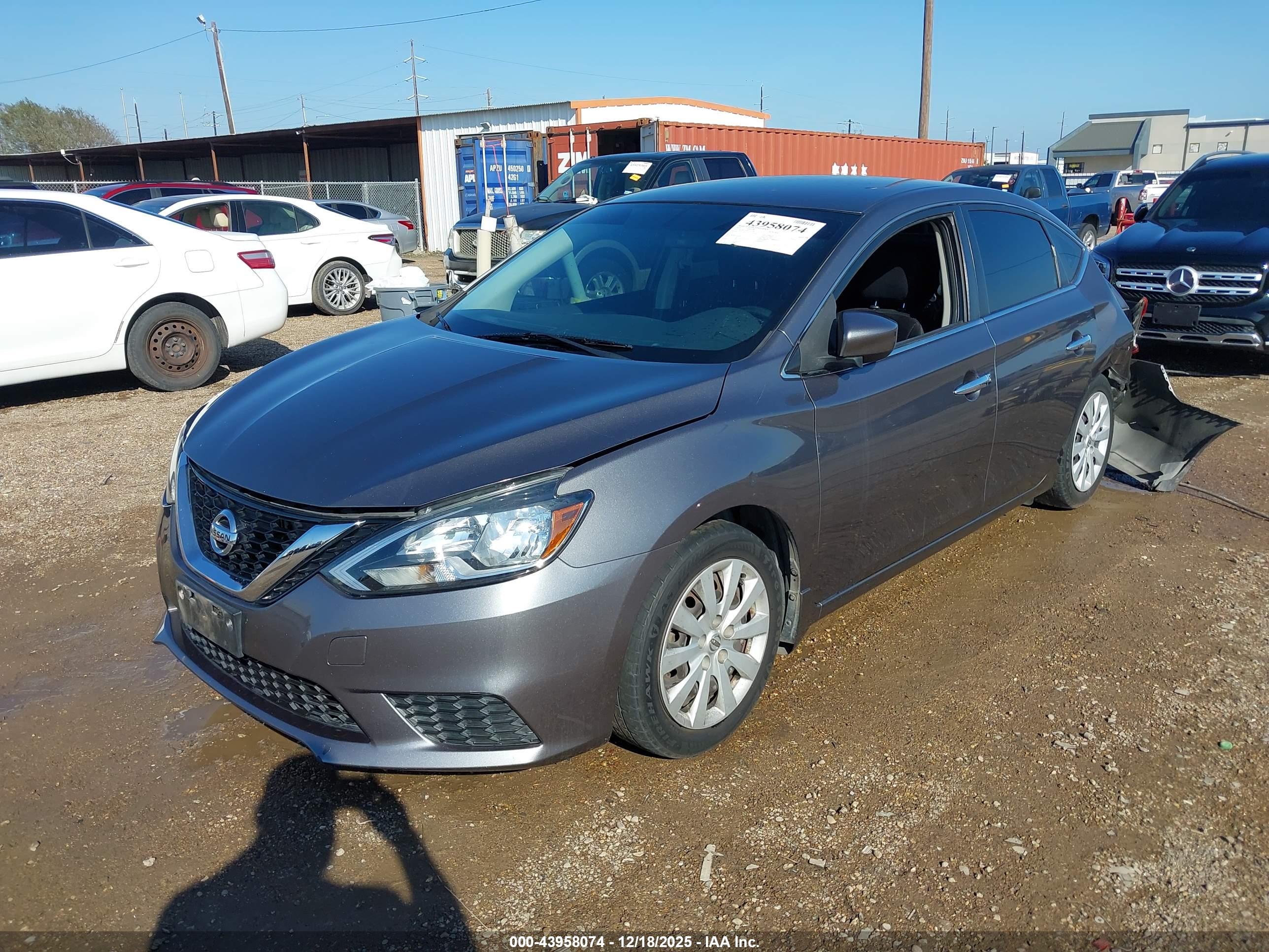 NISSAN SENTRA image 2