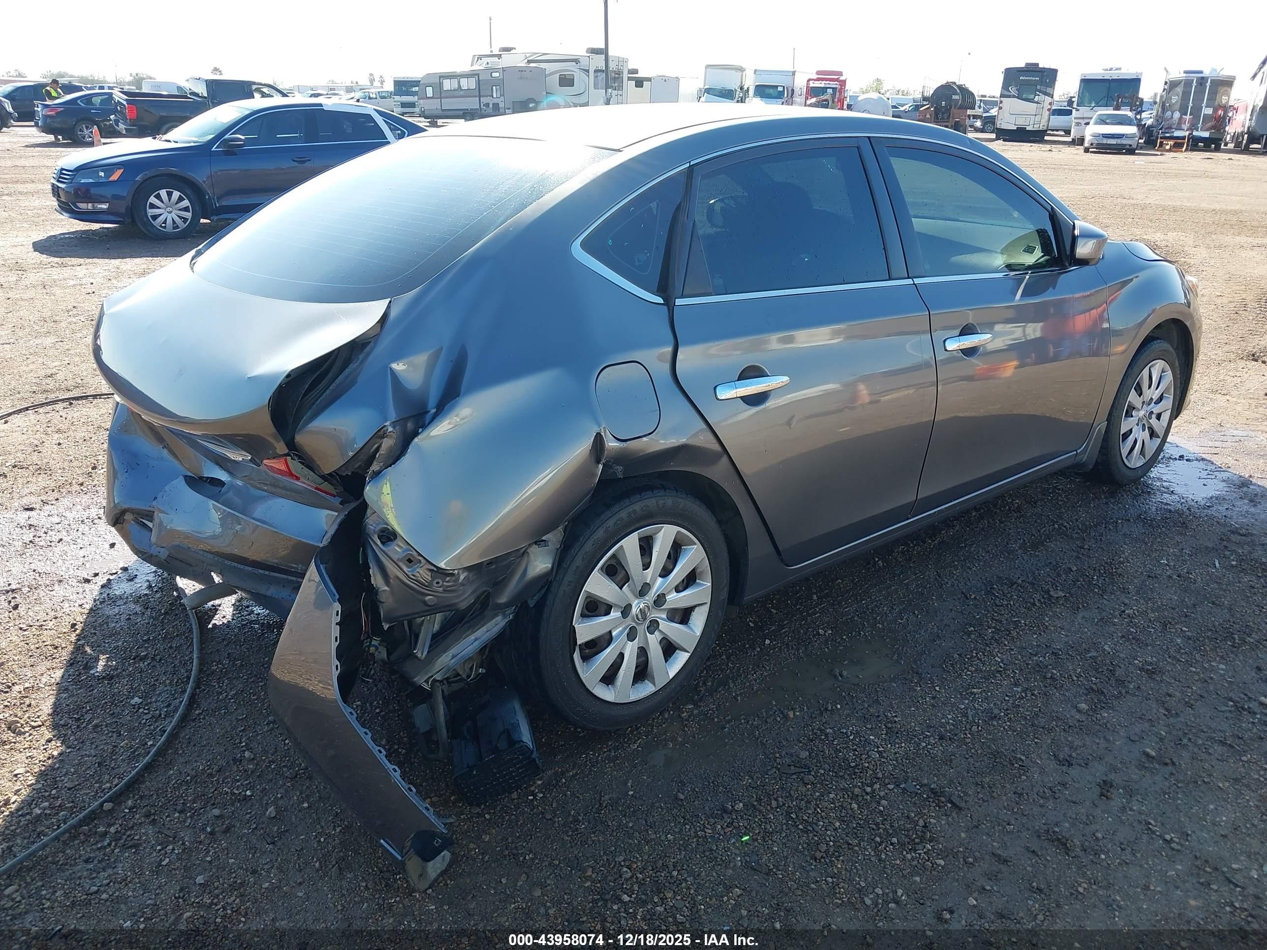 NISSAN SENTRA image 4