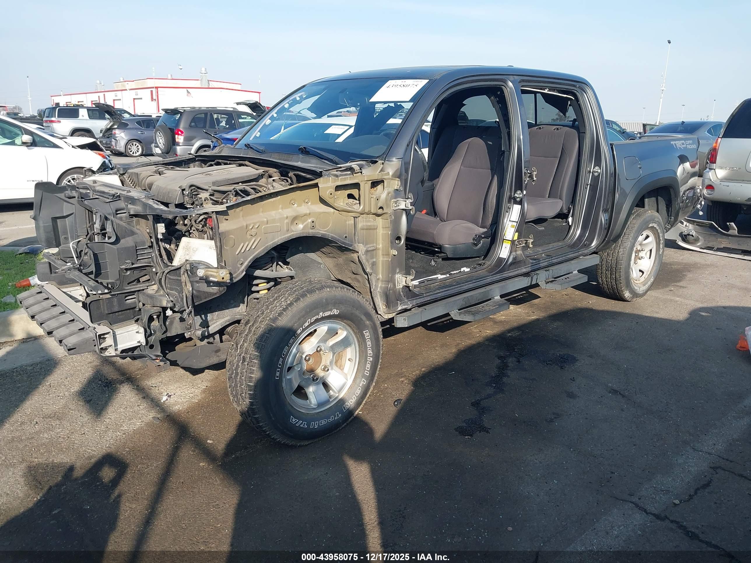 TOYOTA TACOMA image 2