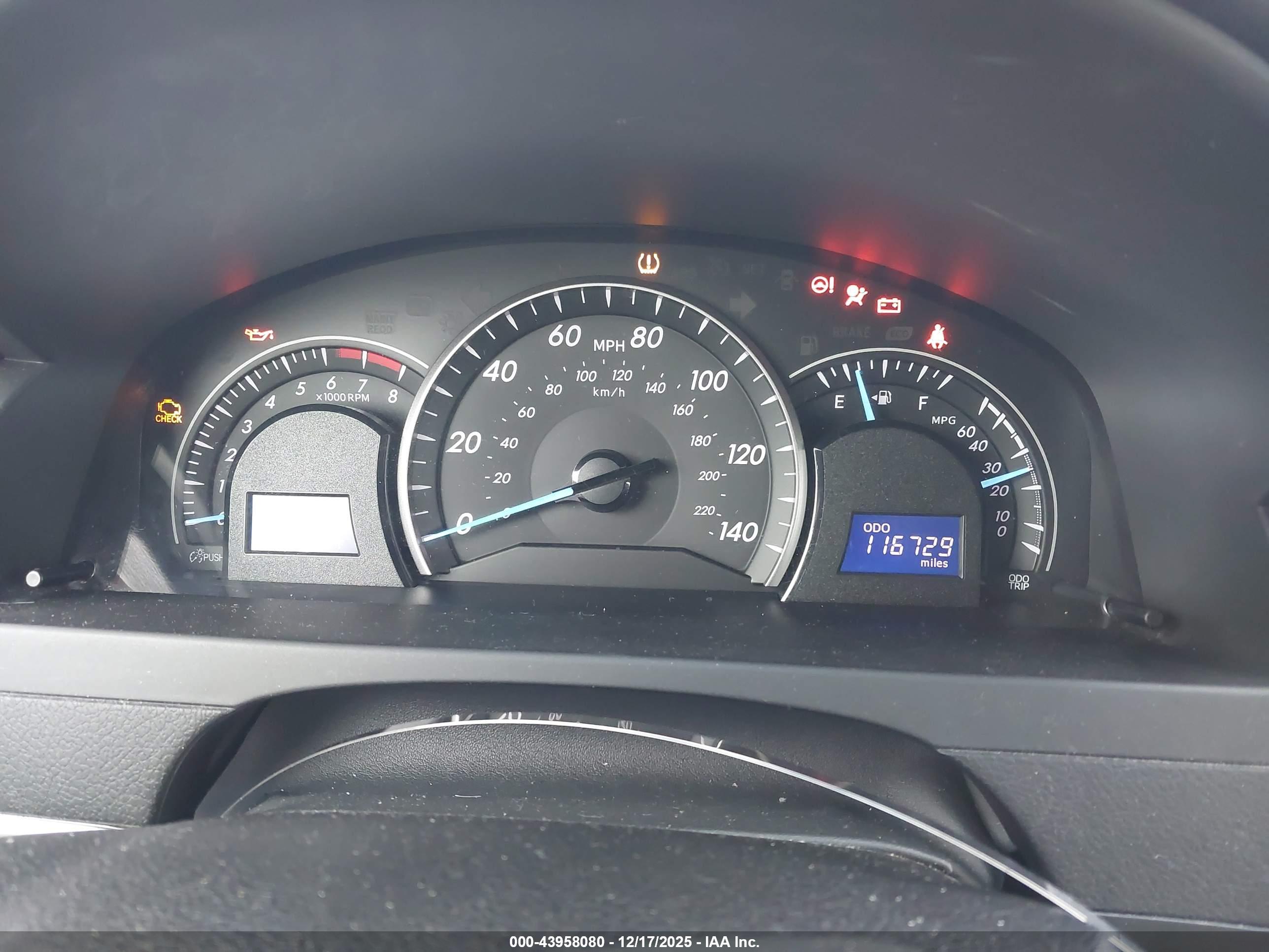 TOYOTA CAMRY image 7