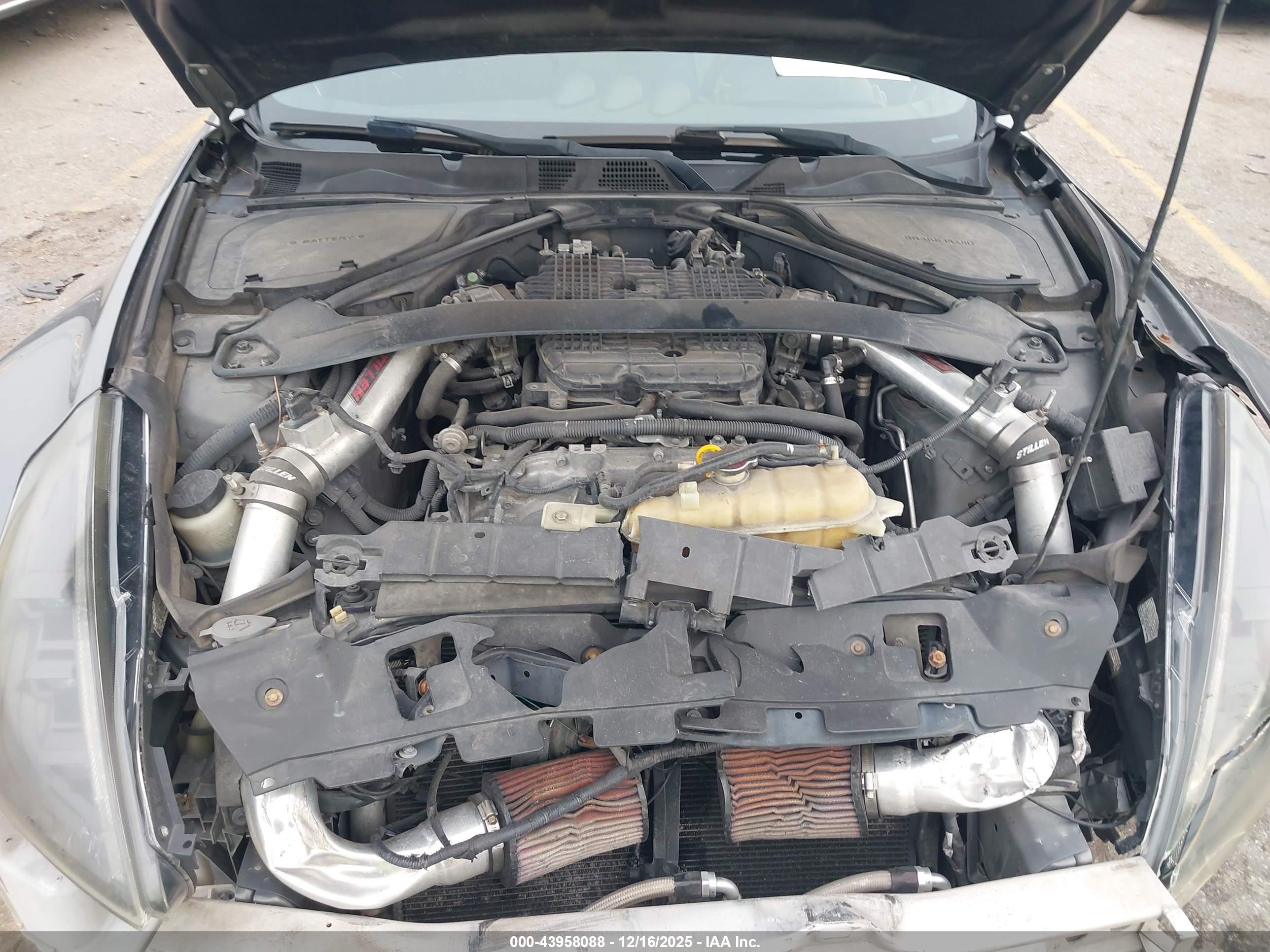 NISSAN 370Z image 10
