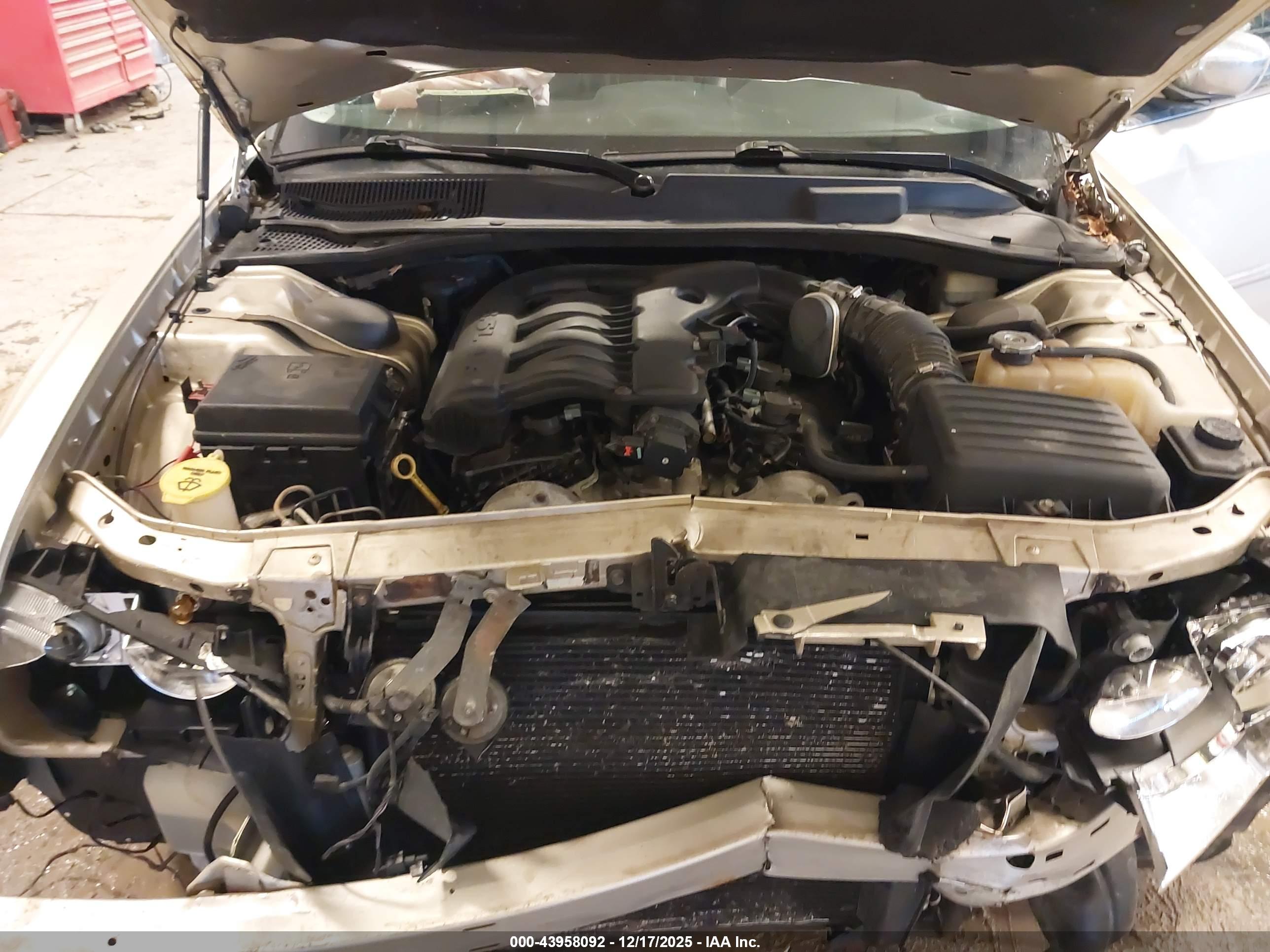 CHRYSLER 300 image 10