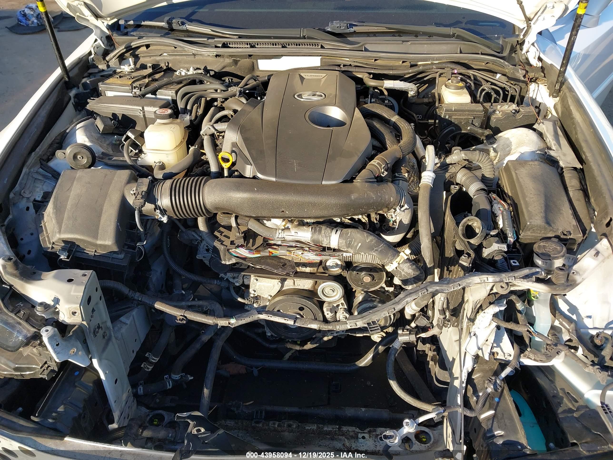 LEXUS IS image 10