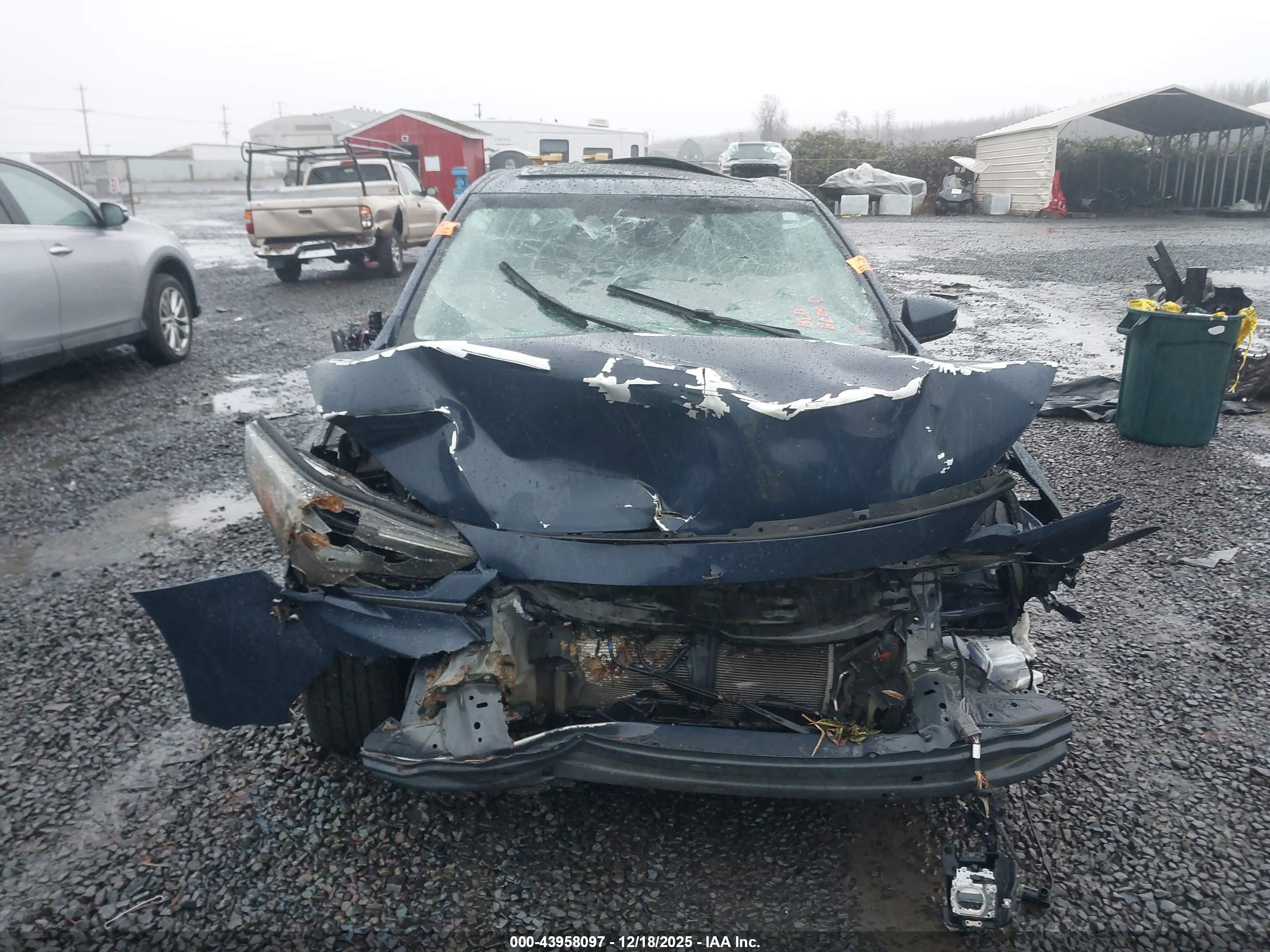 SUBARU LEGACY image 6