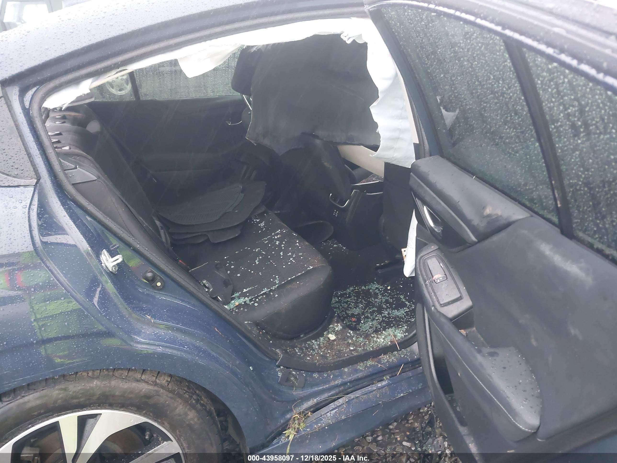 SUBARU LEGACY image 8