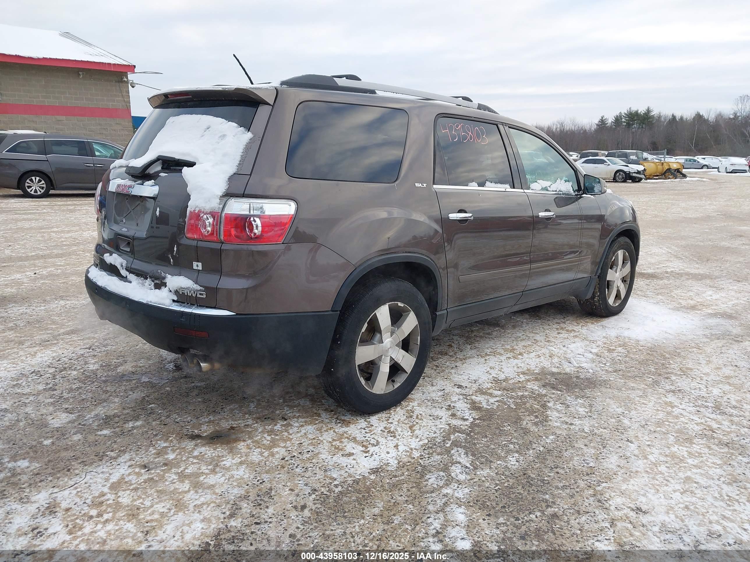 GMC ACADIA image 4
