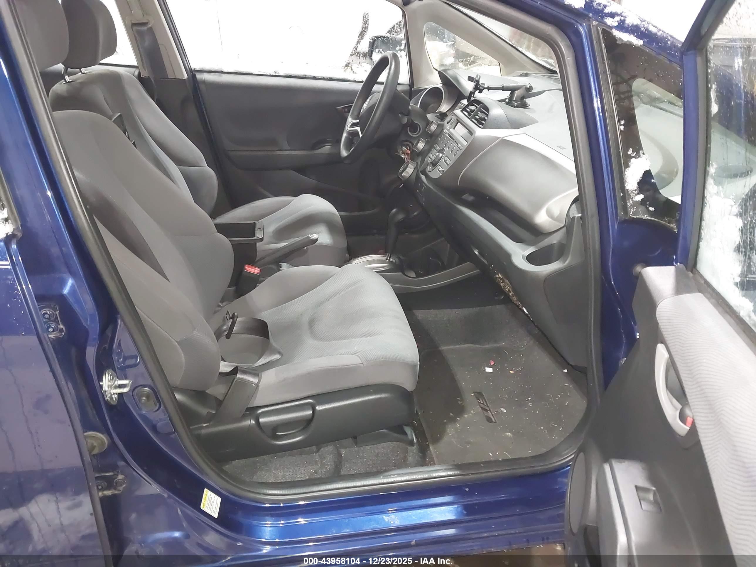 HONDA FIT image 5