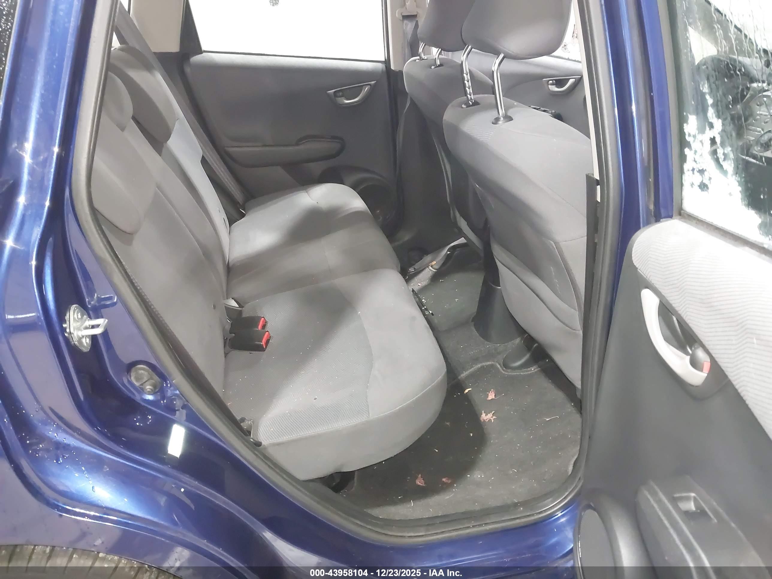 HONDA FIT image 8